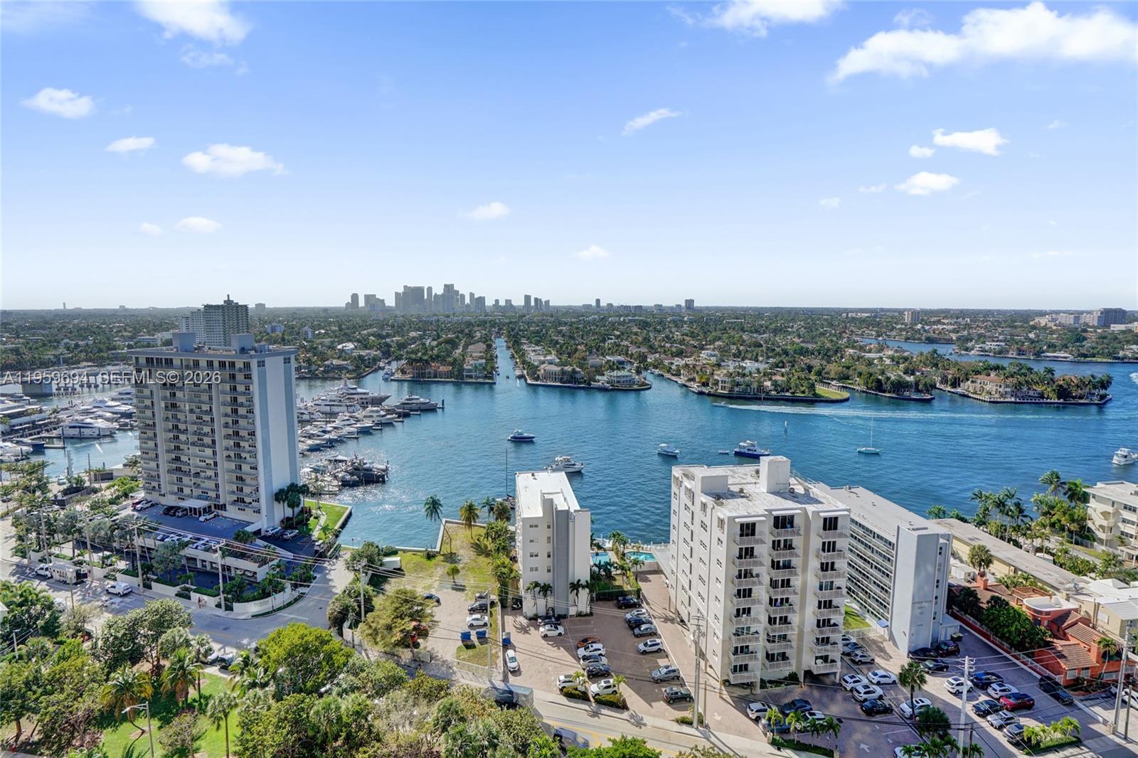 CASTILLO GRAND RESIDENCES - Residential