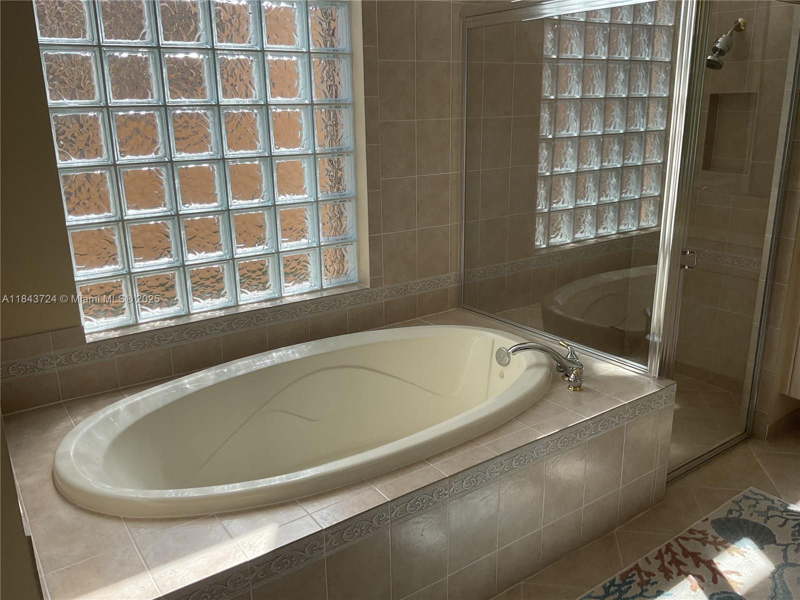 BUENA VIDA - Residential Lease