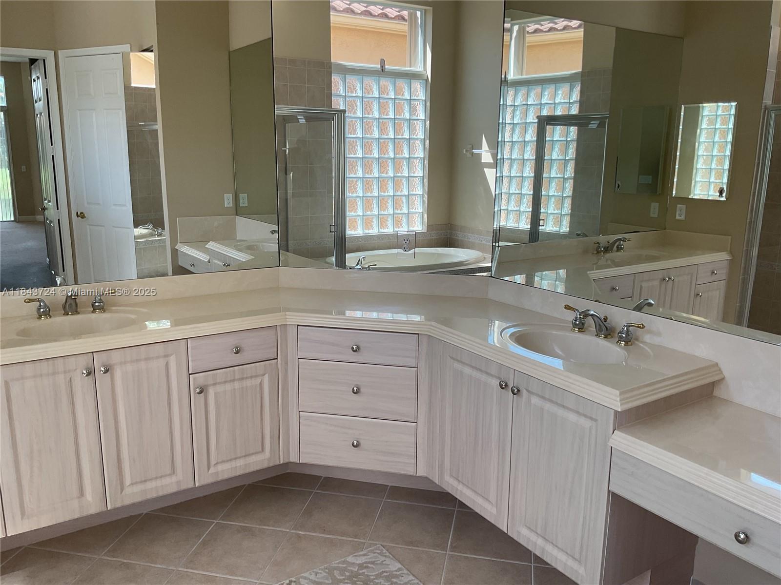 BUENA VIDA - Residential Lease