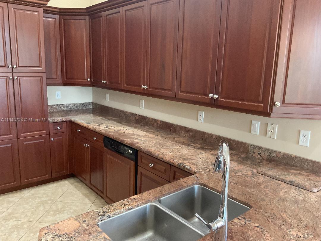 BUENA VIDA - Residential Lease