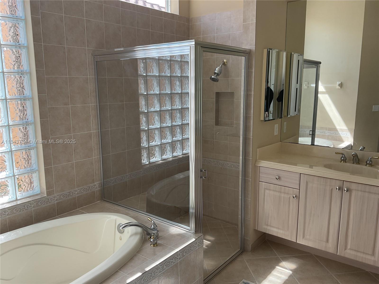 BUENA VIDA - Residential Lease