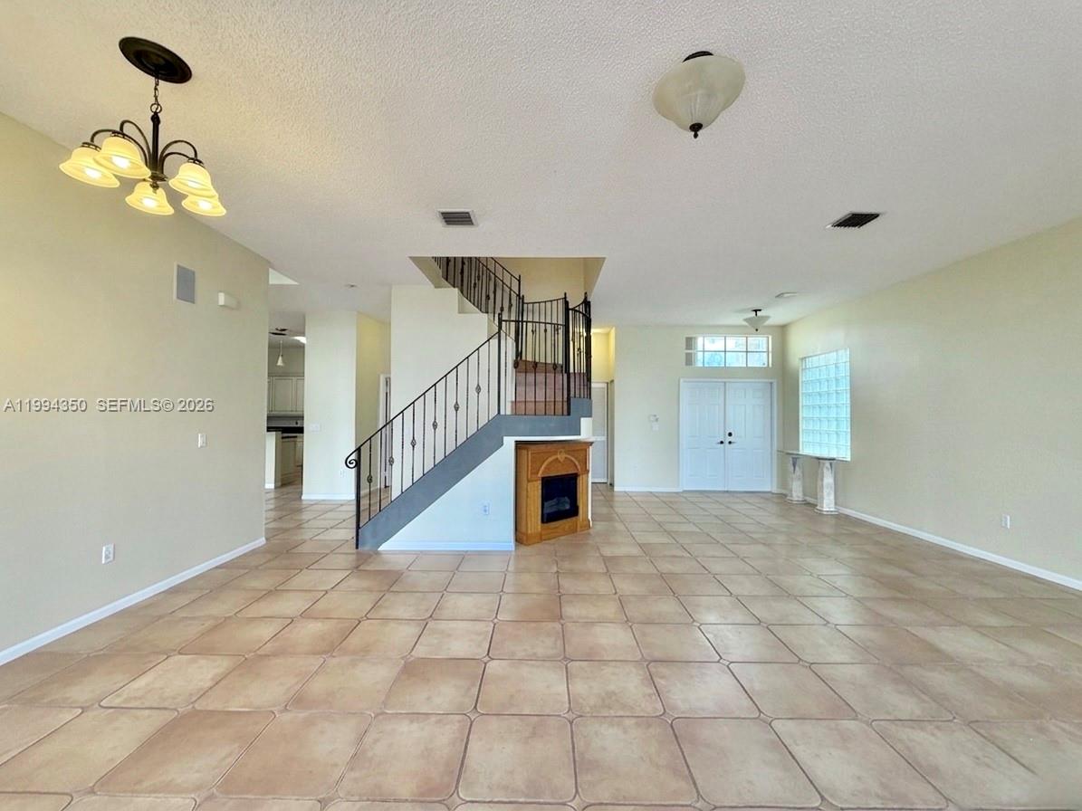 TOWNGATE - Residential