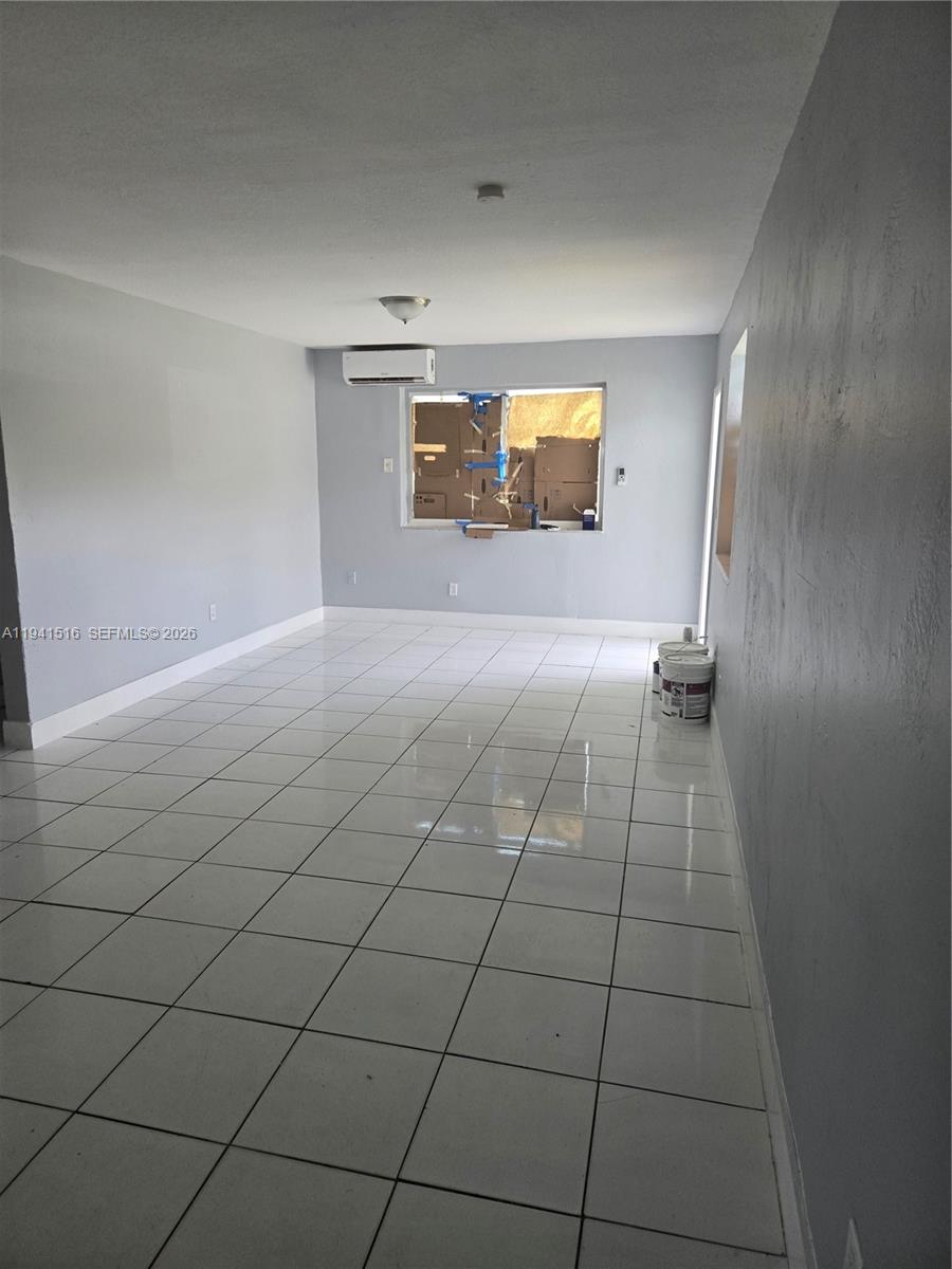 LAKE SIDE - Residential Income