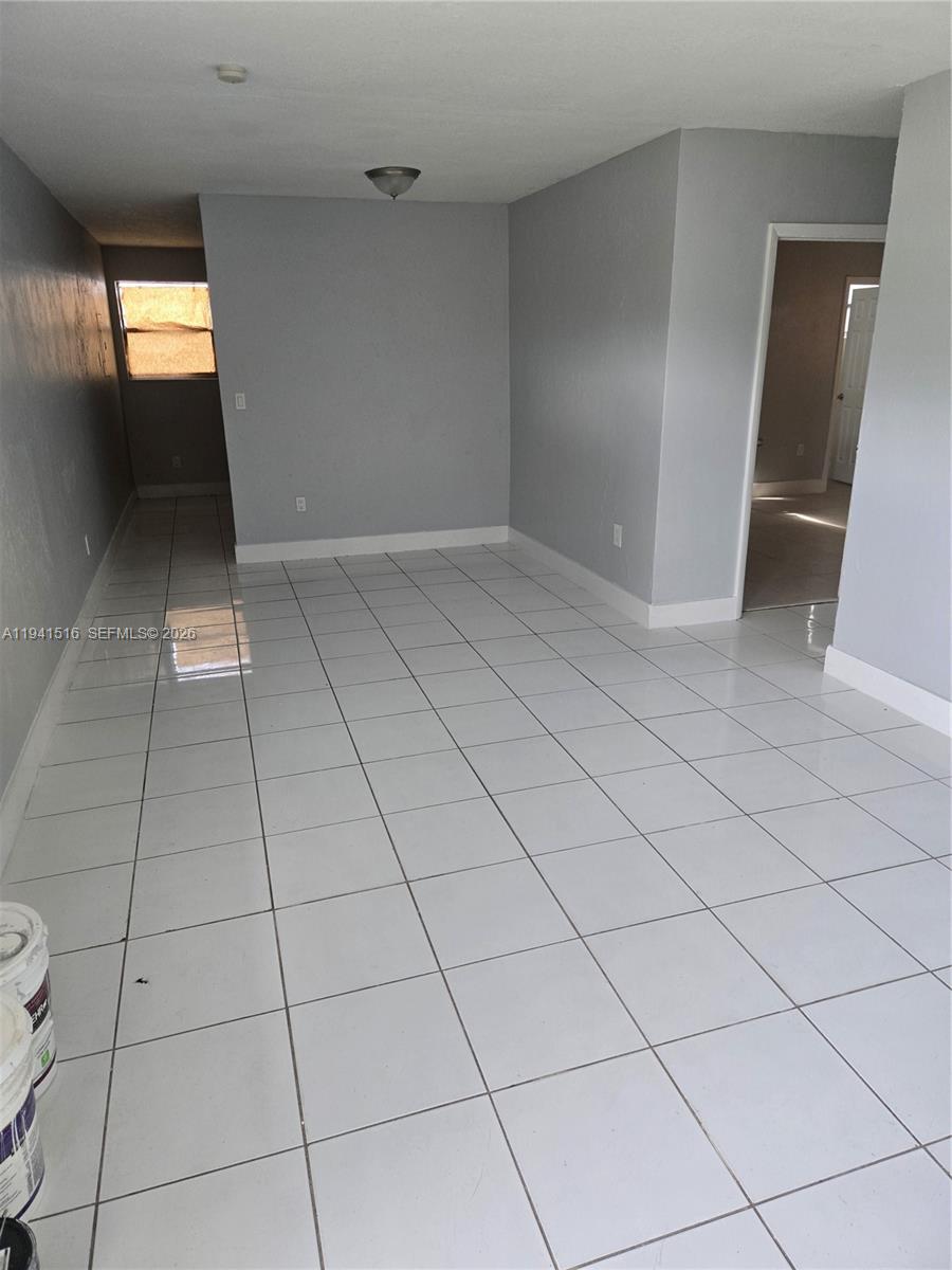 LAKE SIDE - Residential Income