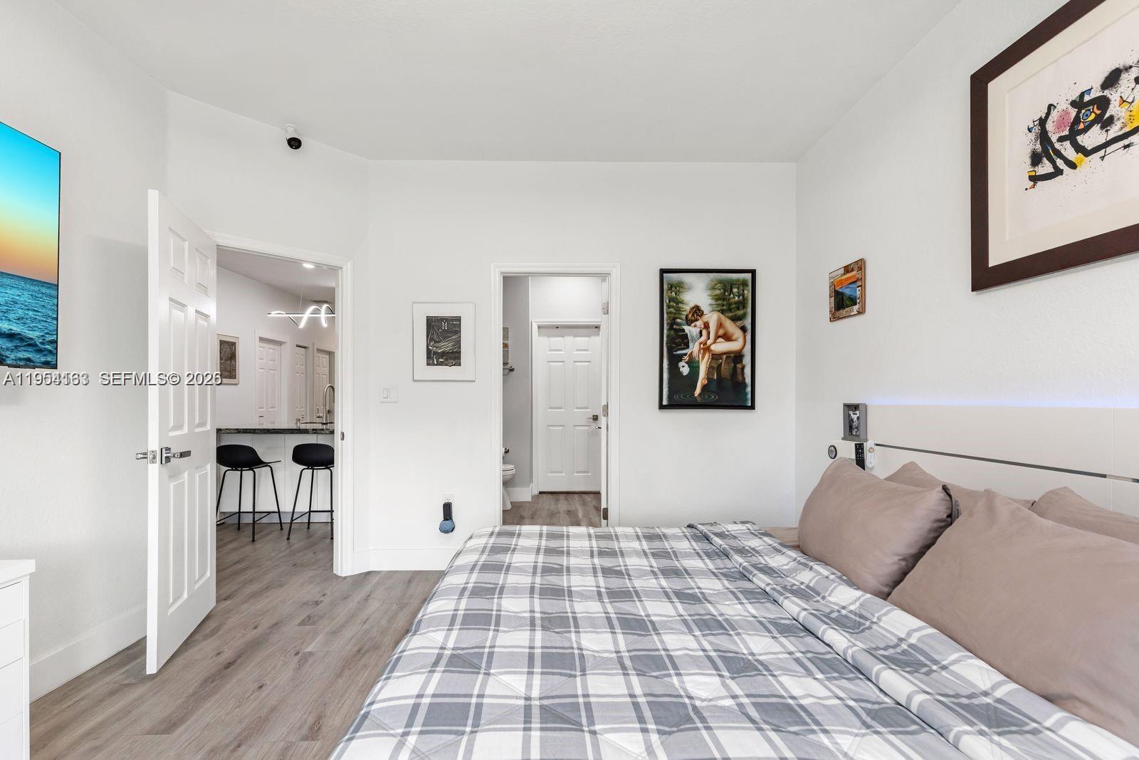 BANYAN BAY CONDO - Residential