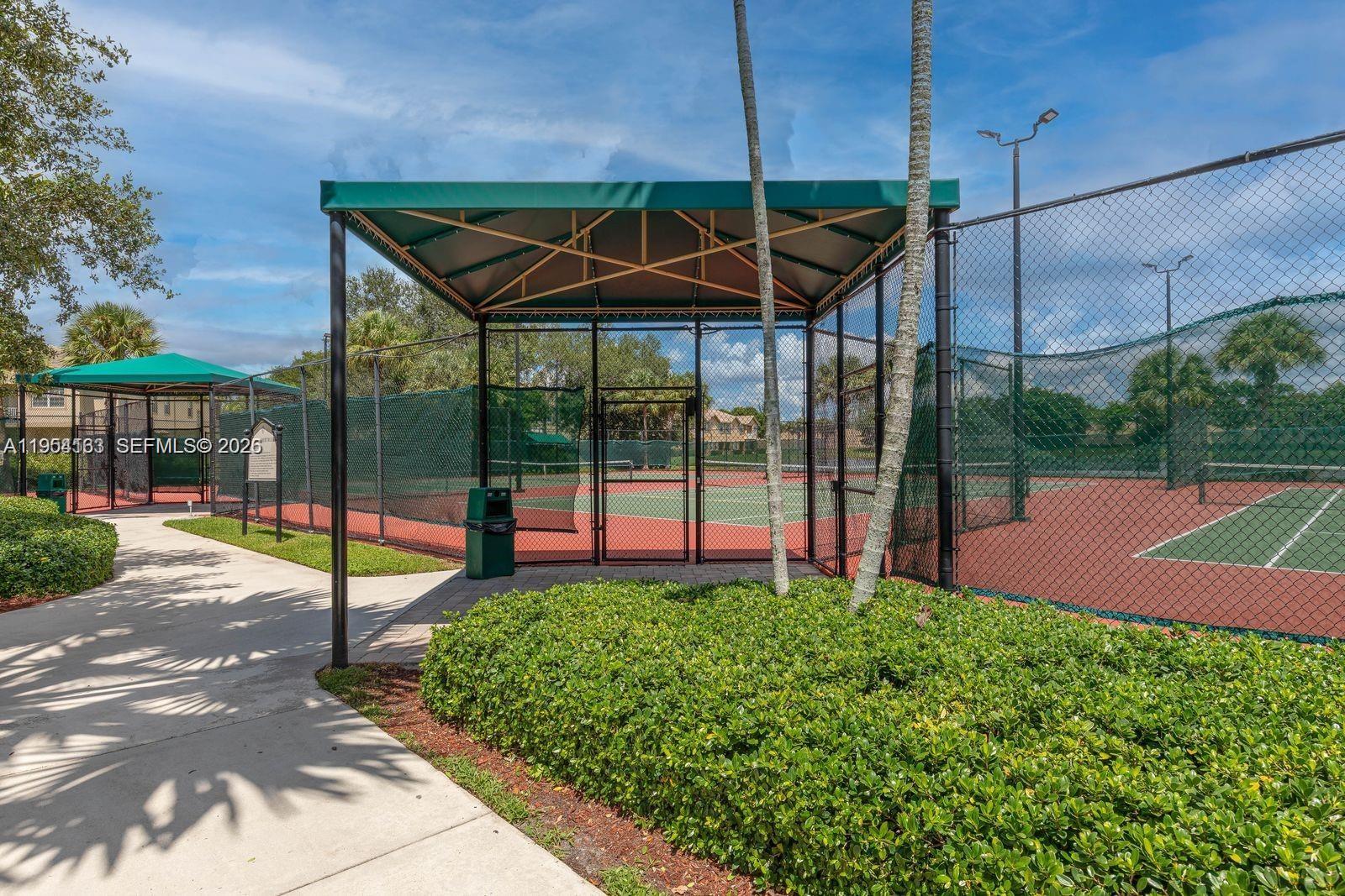 BANYAN BAY CONDO - Residential