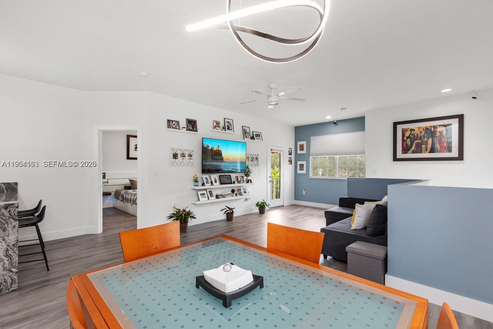 BANYAN BAY CONDO - Residential