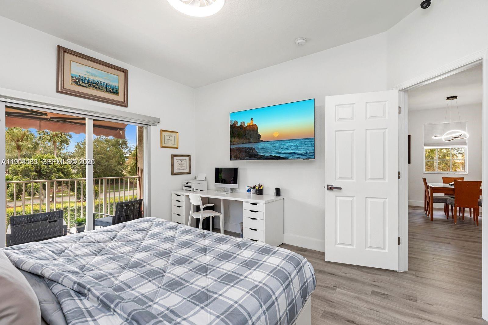 BANYAN BAY CONDO - Residential