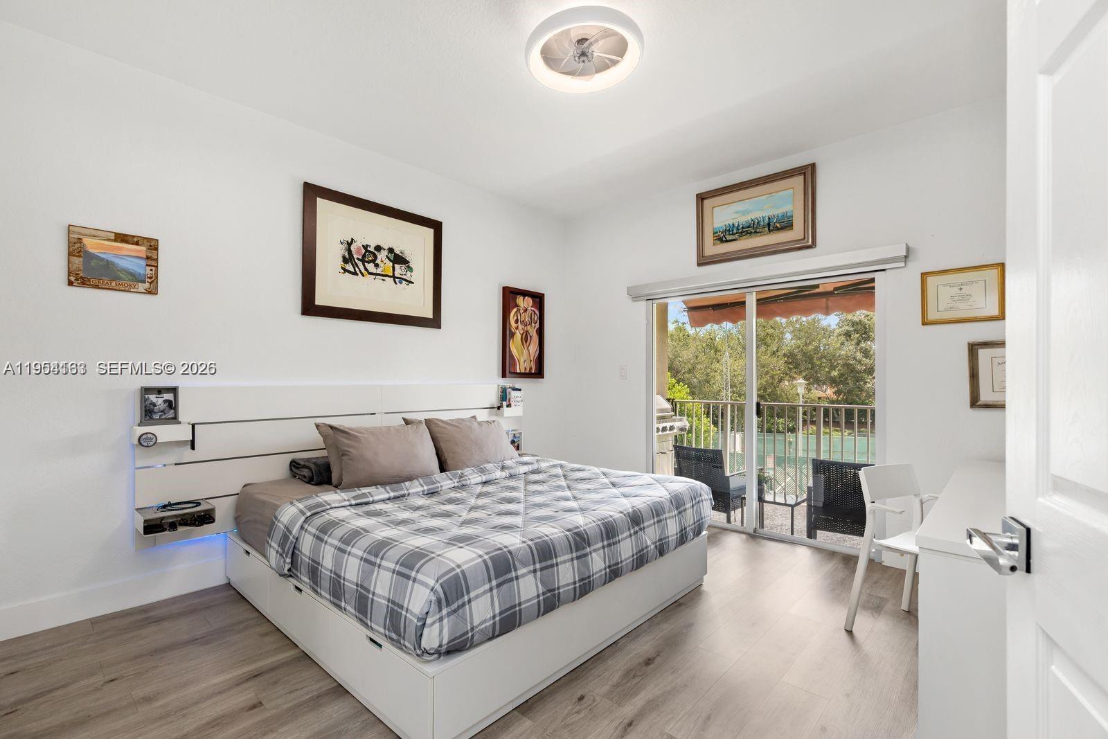 BANYAN BAY CONDO - Residential