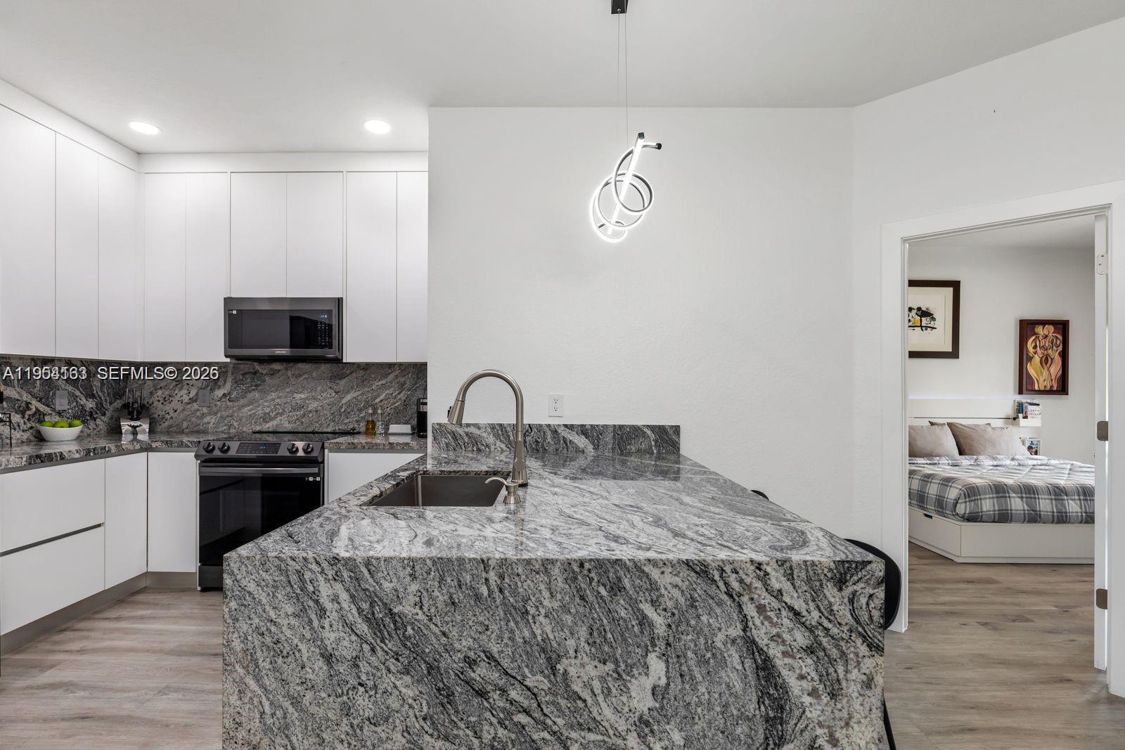 BANYAN BAY CONDO - Residential