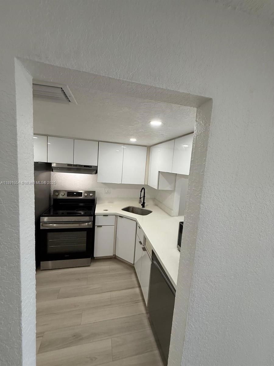 SUNRISE TOWNE PREFERRED 3 - Residential