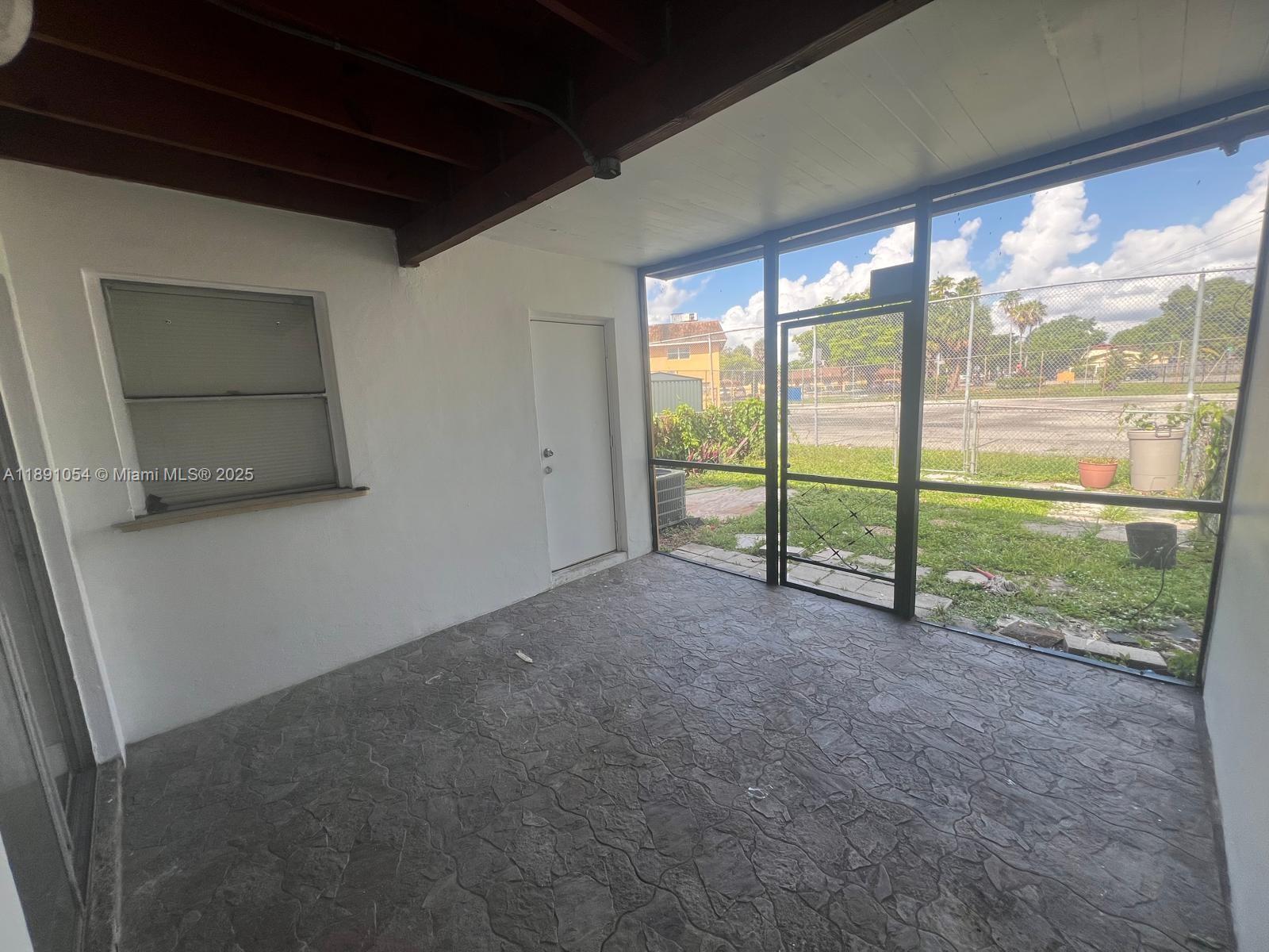 SUNRISE TOWNE PREFERRED 3 - Residential