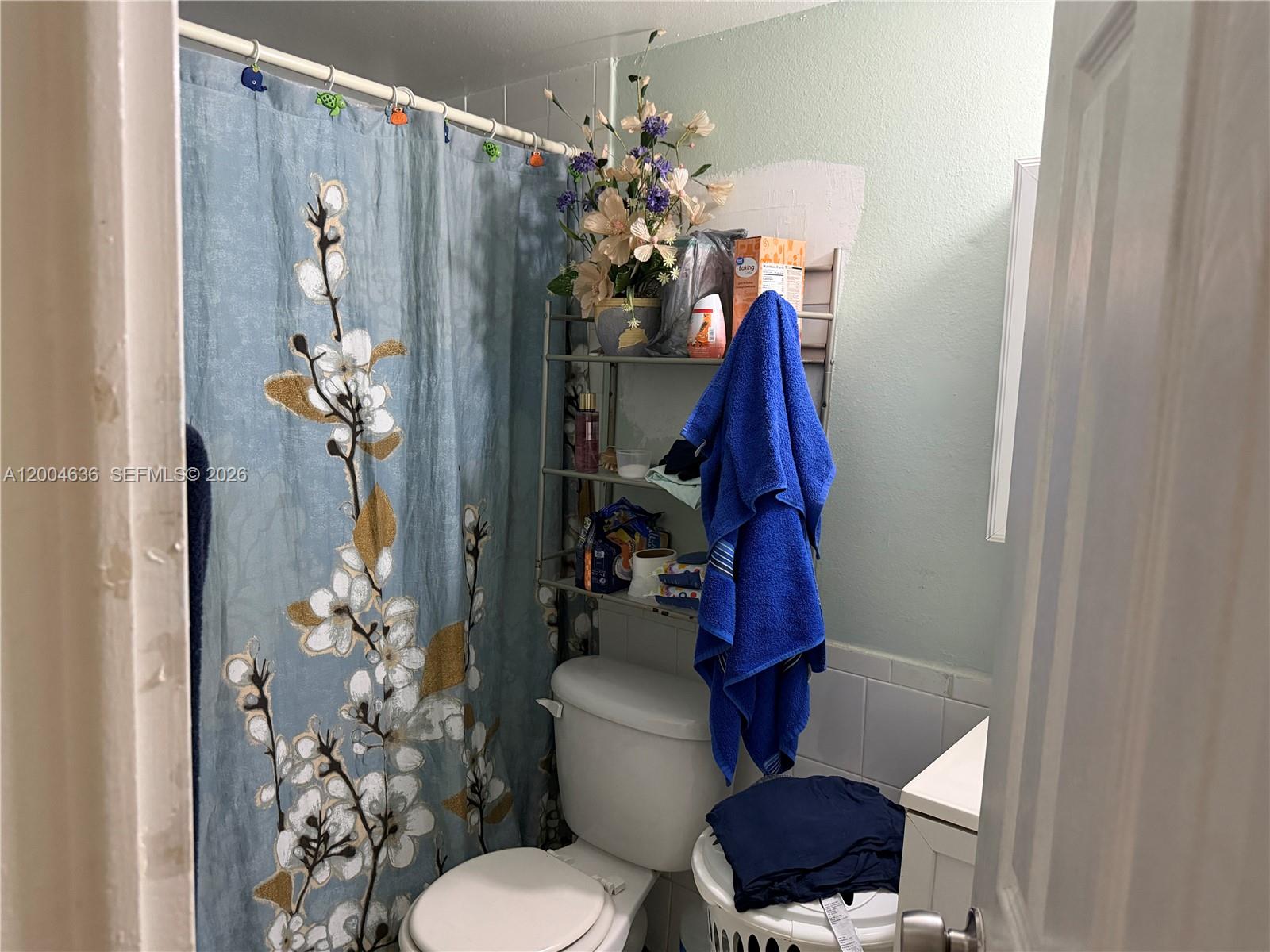 LANCASTER CONDO - Residential