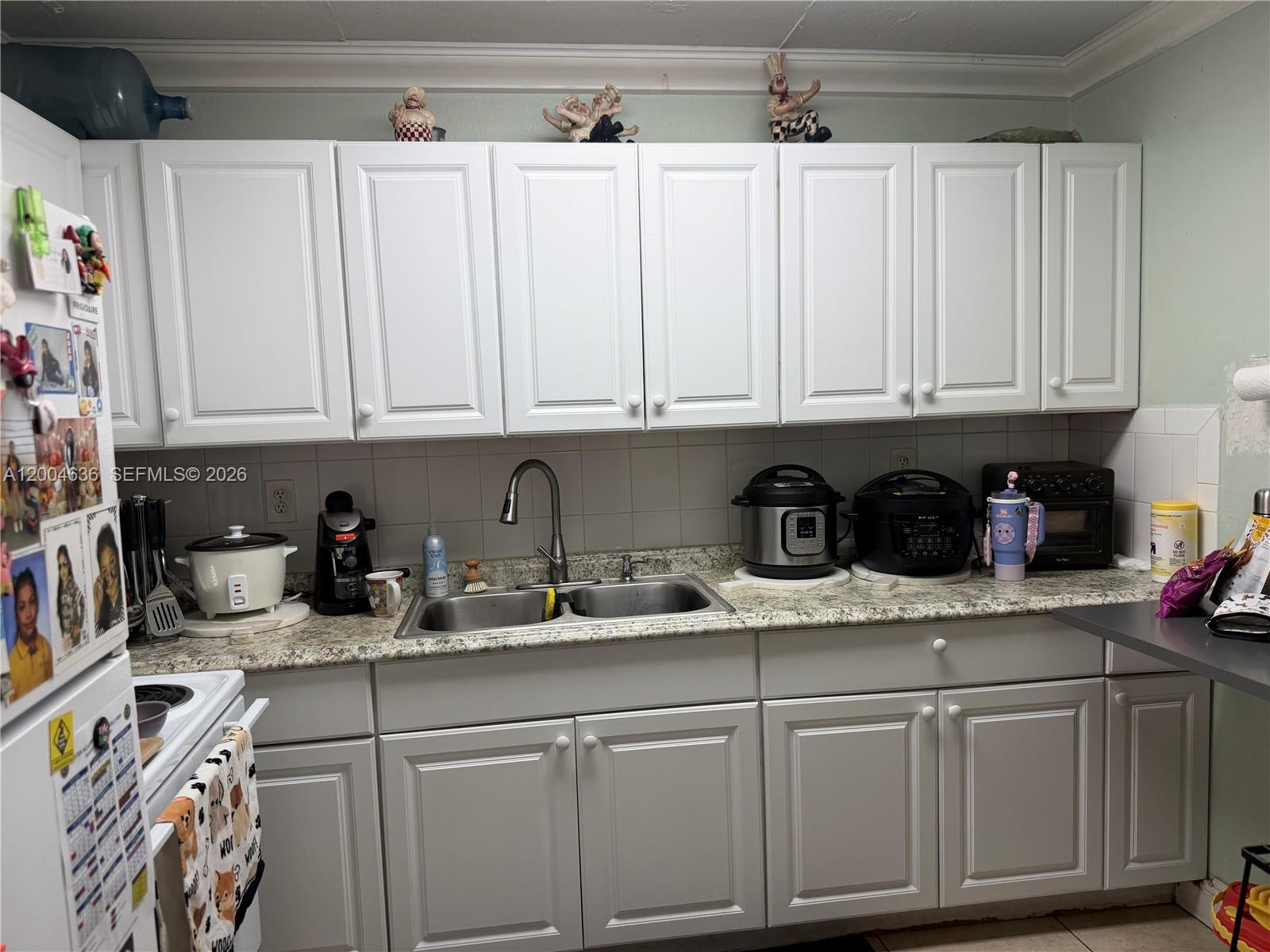 LANCASTER CONDO - Residential