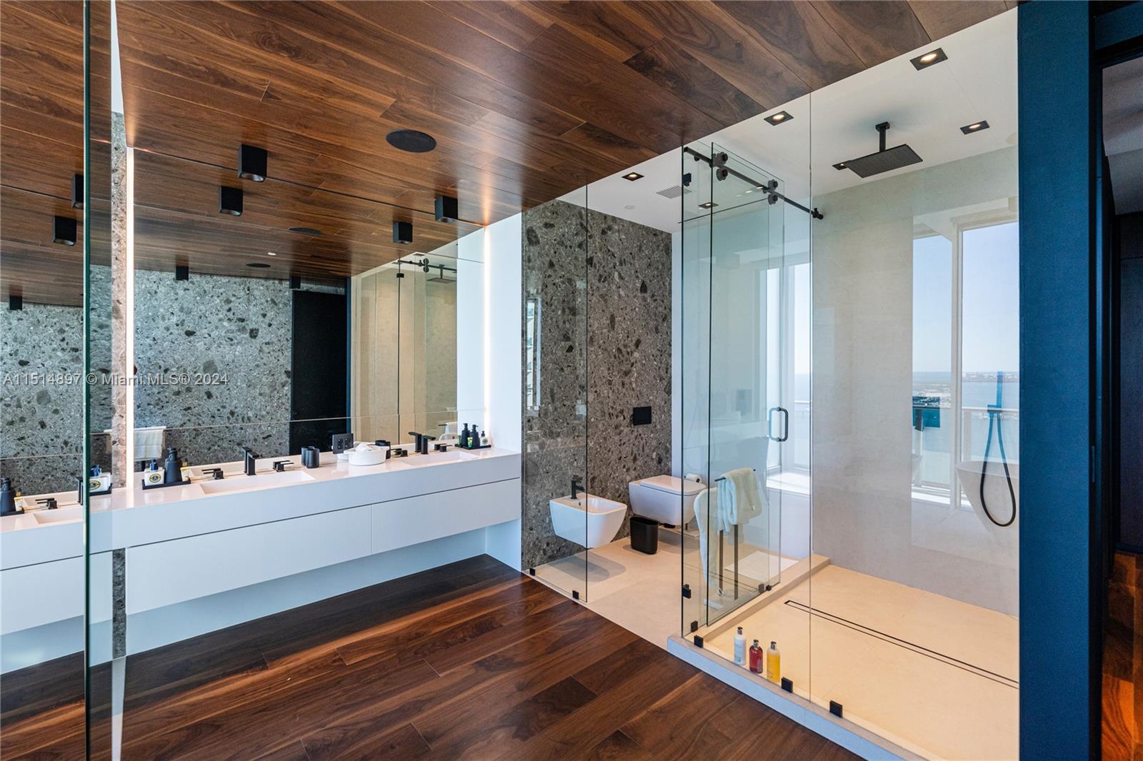BRICKELLHOUSE CONDO - Residential