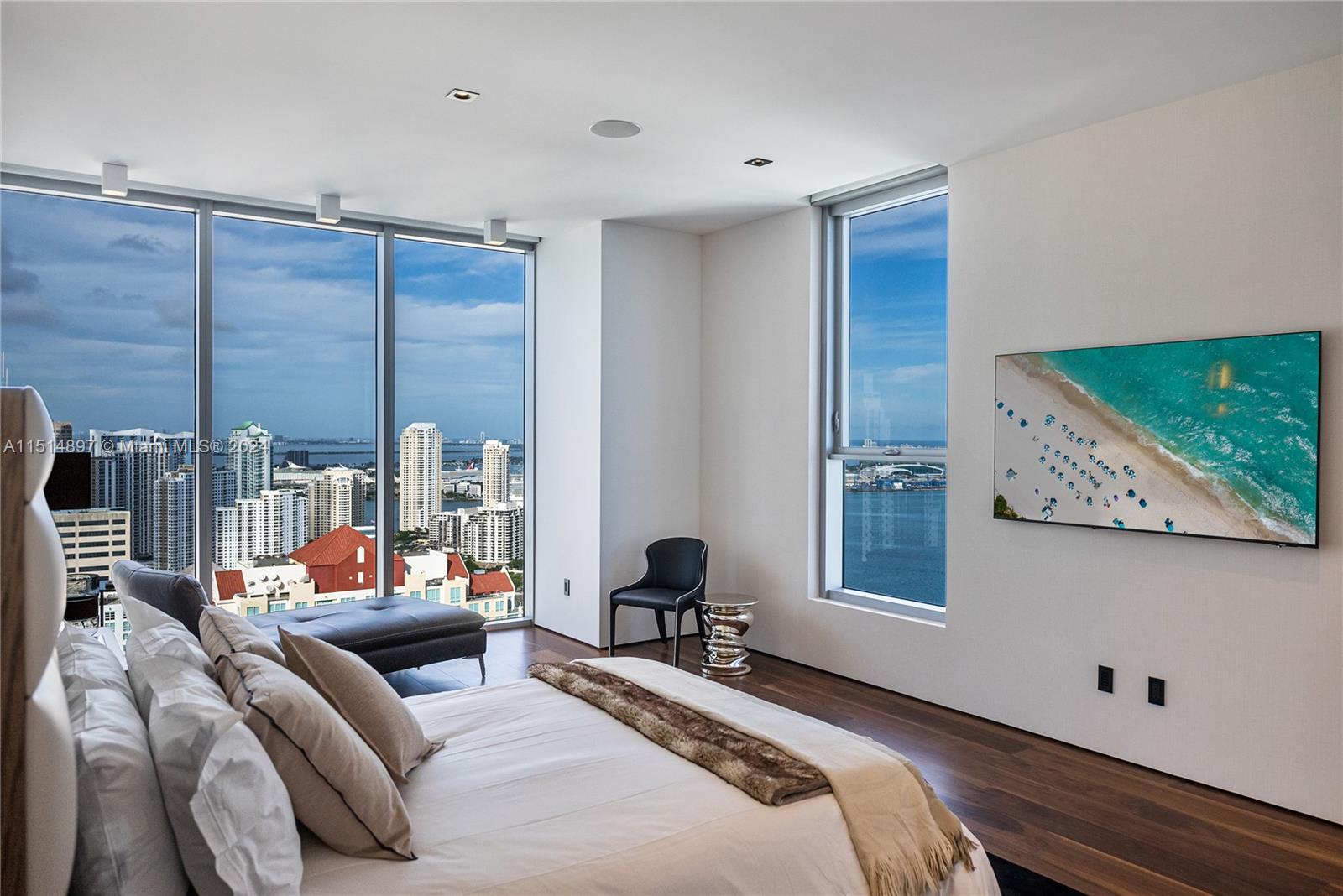 BRICKELLHOUSE CONDO - Residential