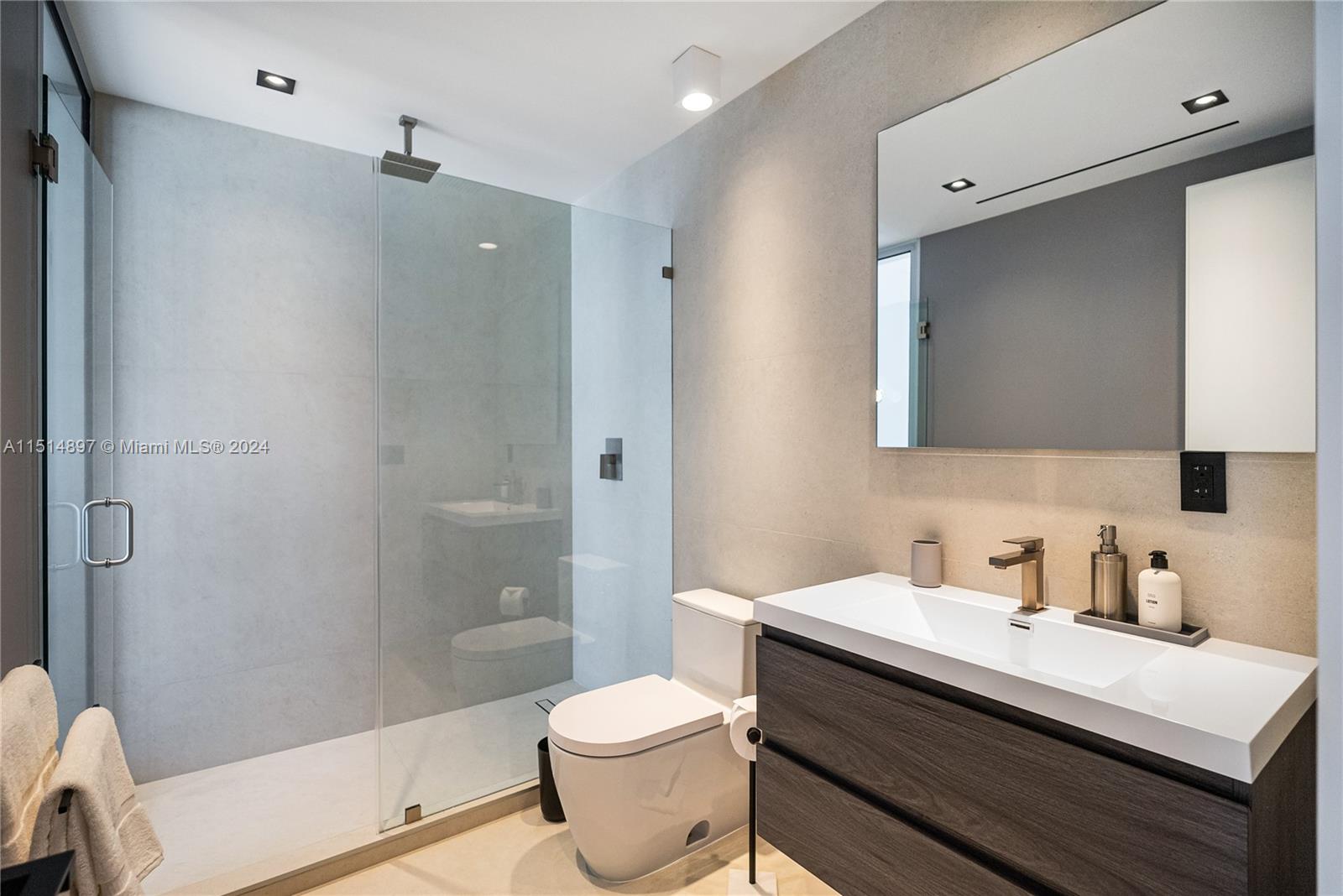 BRICKELLHOUSE CONDO - Residential