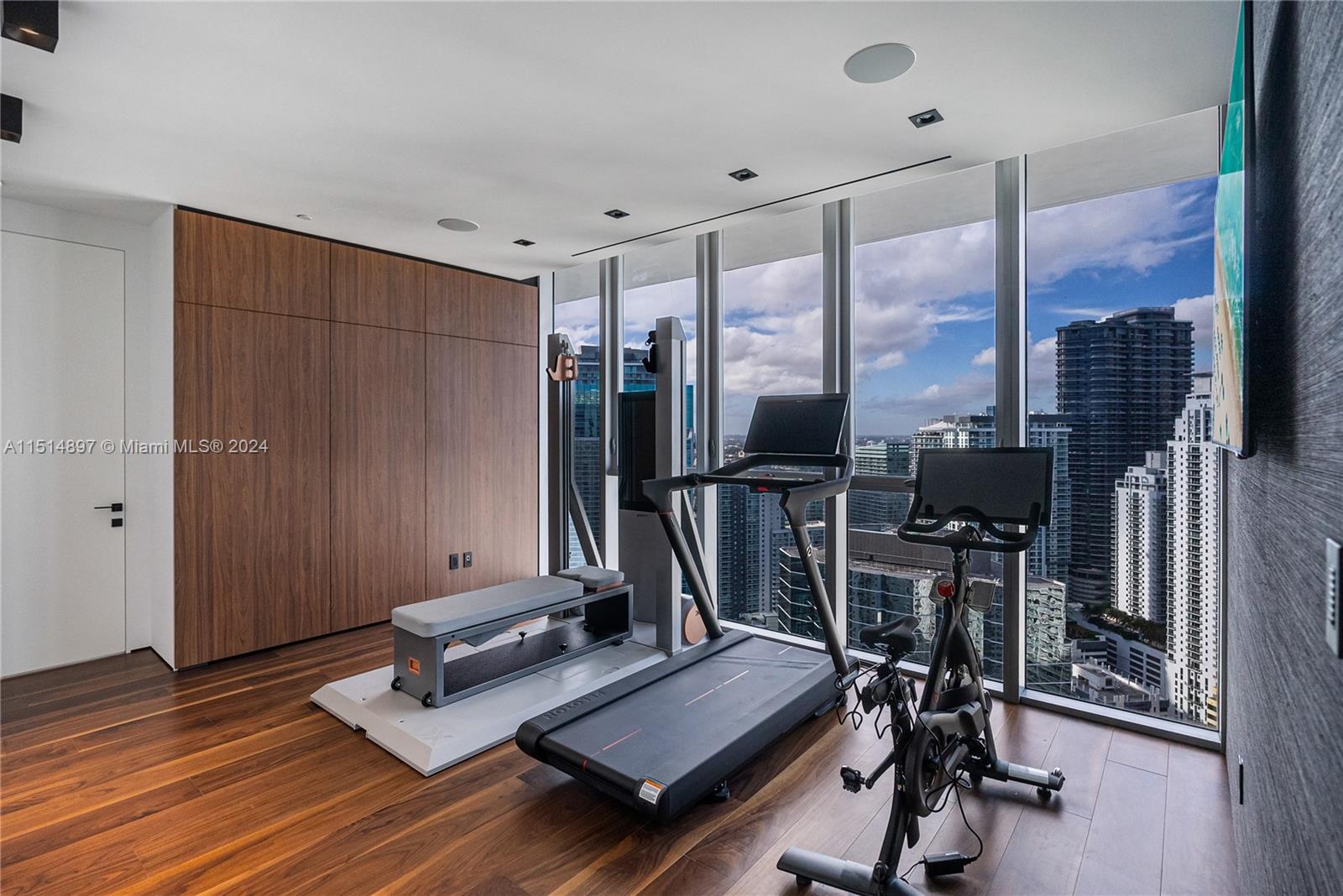 BRICKELLHOUSE CONDO - Residential
