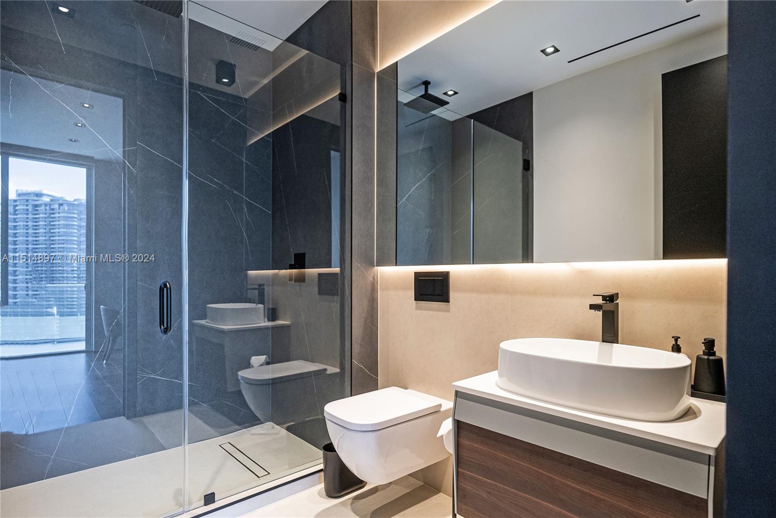 BRICKELLHOUSE CONDO - Residential