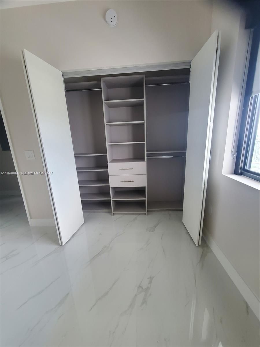 ARIA RESERVE - Residential Lease