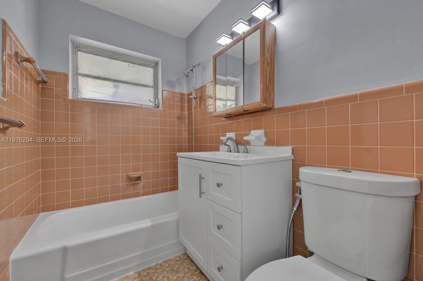 WESTWOOD LAKE 4TH ADDN - Residential