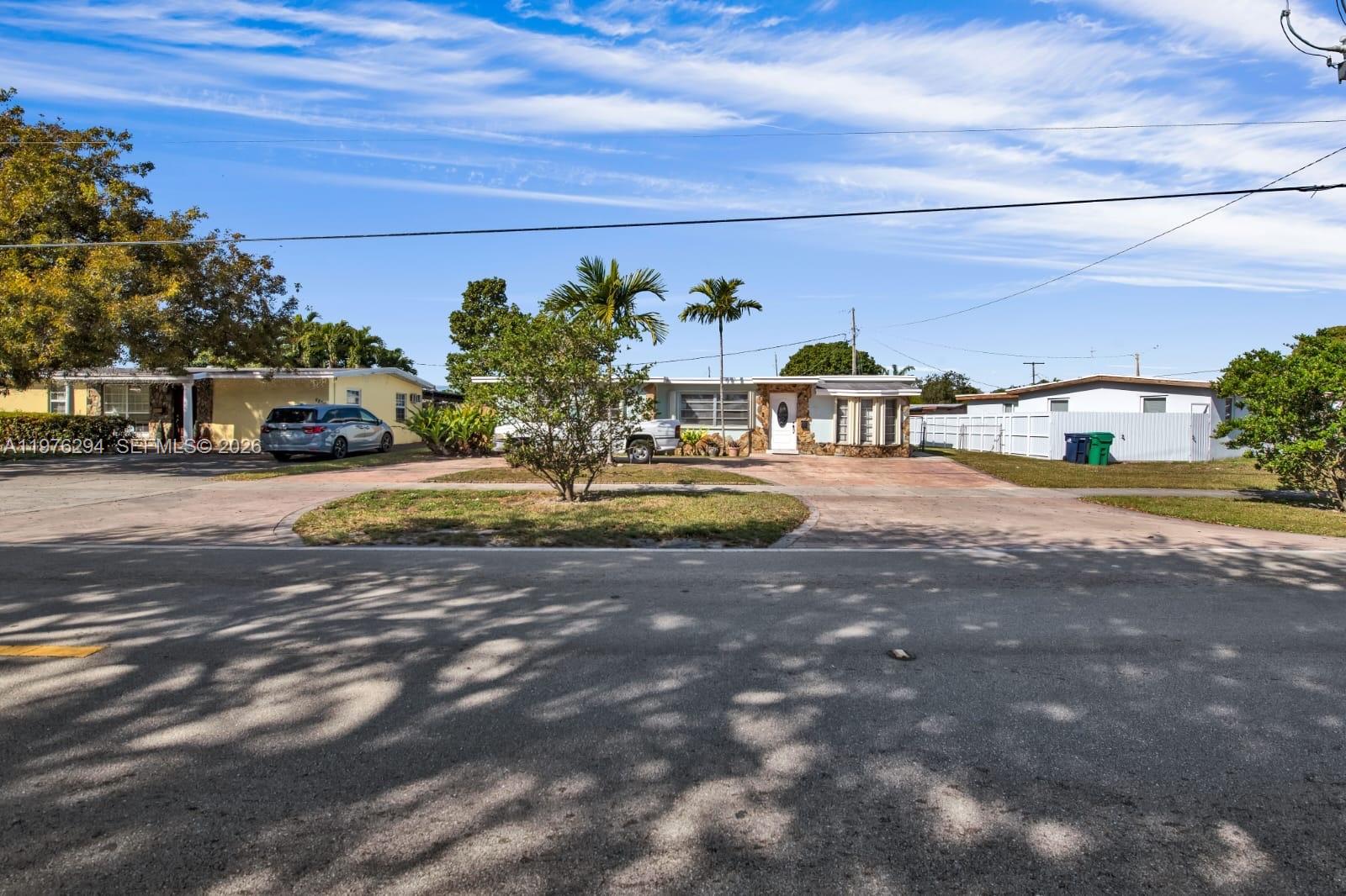 WESTWOOD LAKE 4TH ADDN - Residential