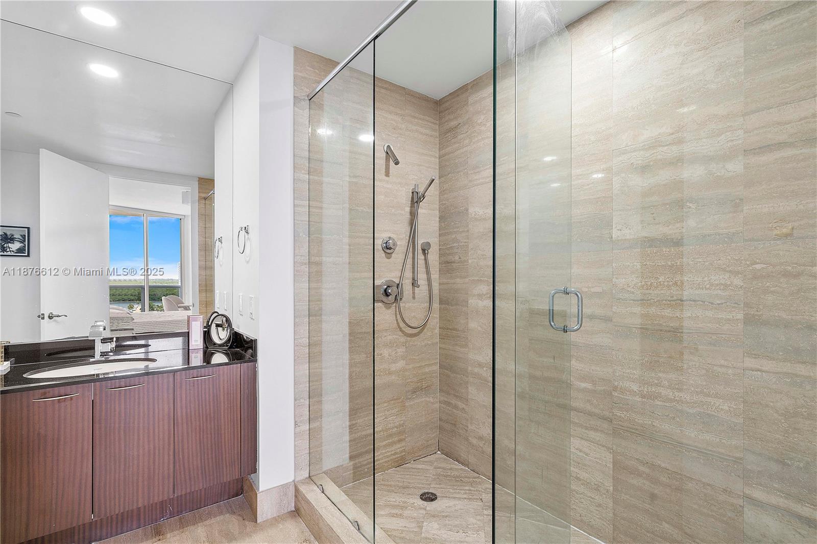 TDR TOWER III CONDO - Residential Lease