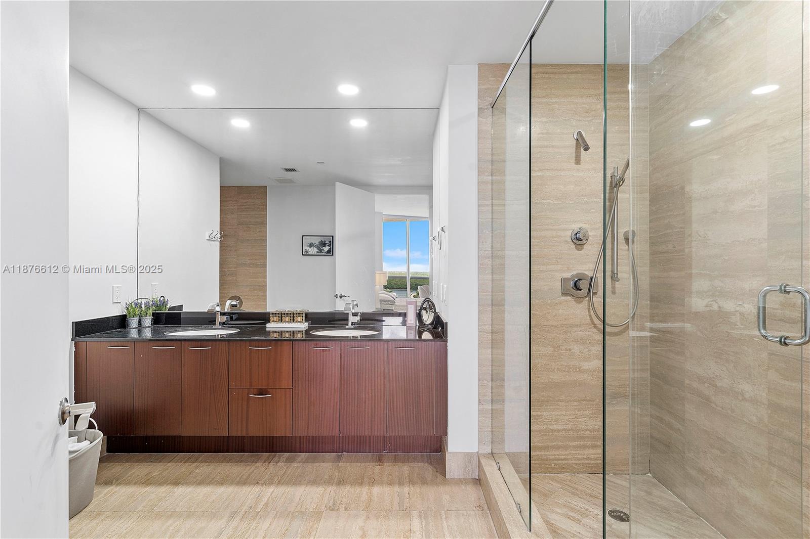 TDR TOWER III CONDO - Residential Lease