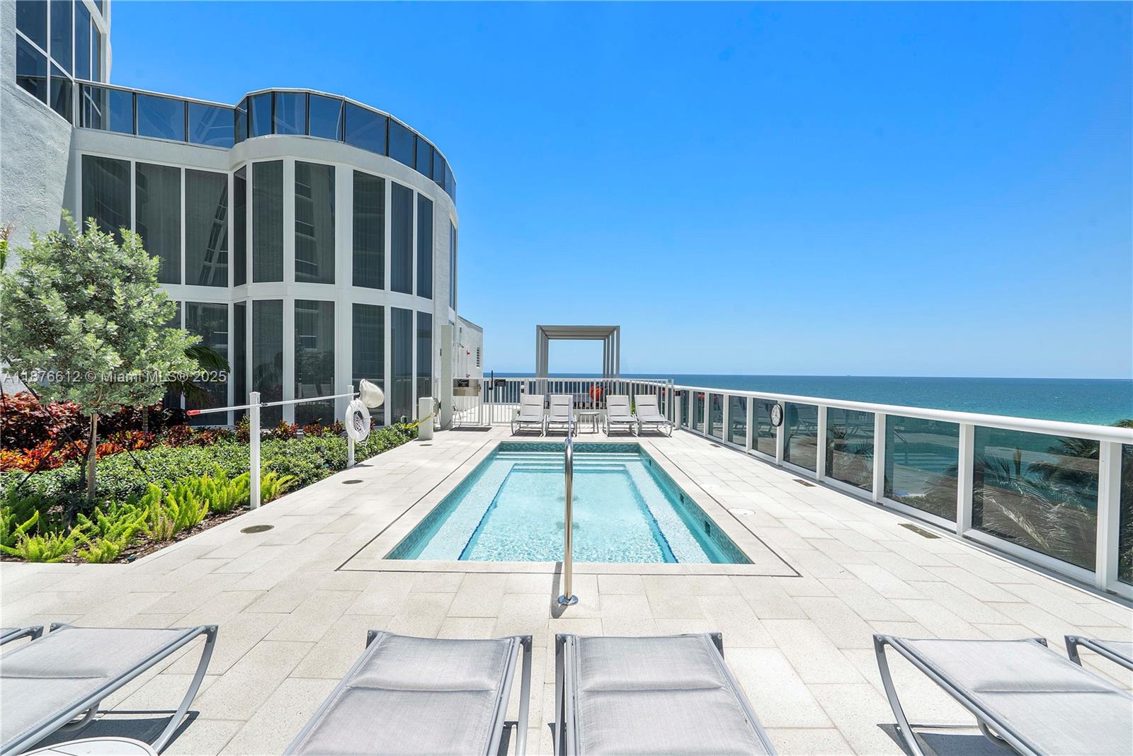 TDR TOWER III CONDO - Residential Lease