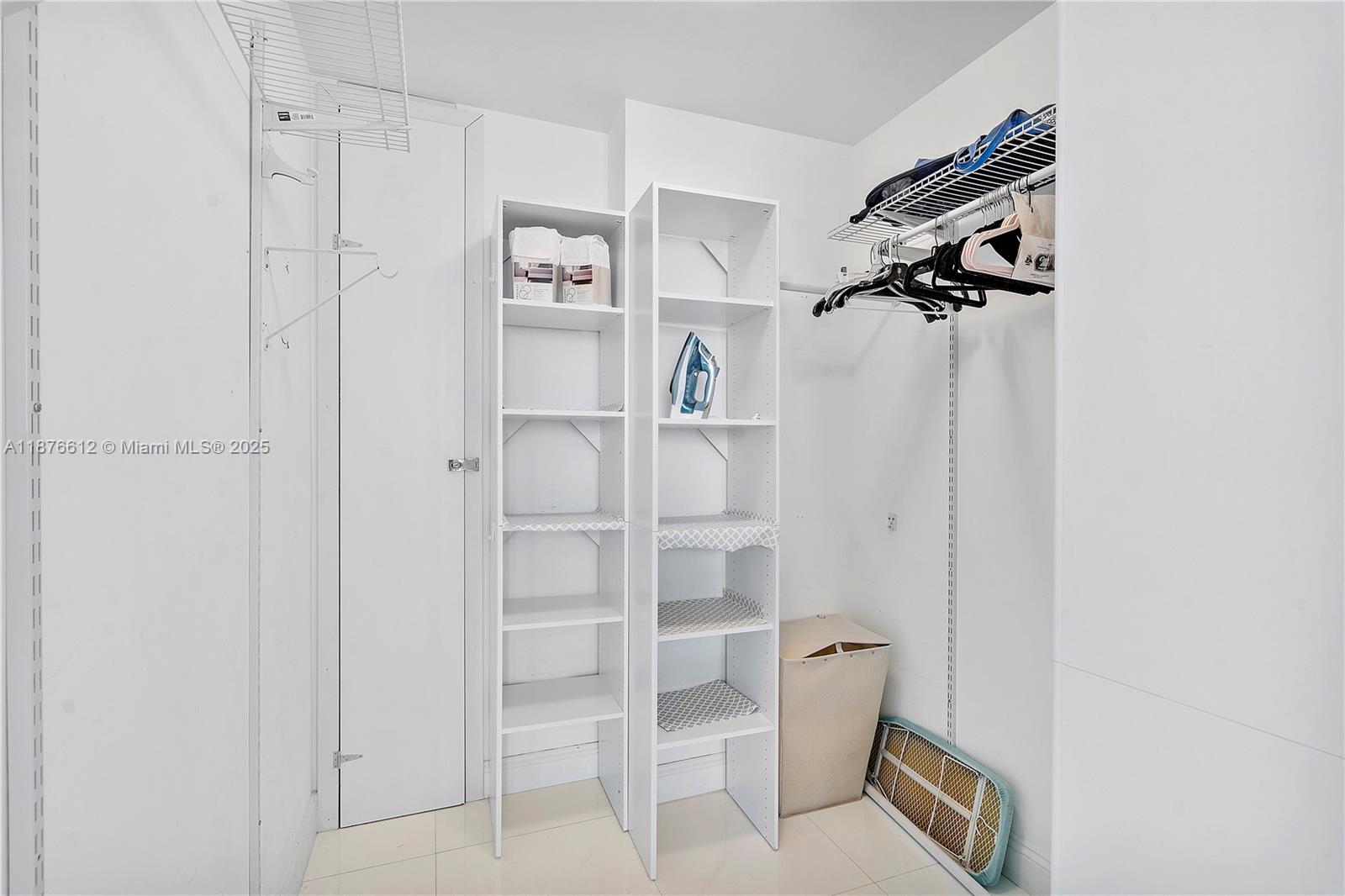 TDR TOWER III CONDO - Residential Lease