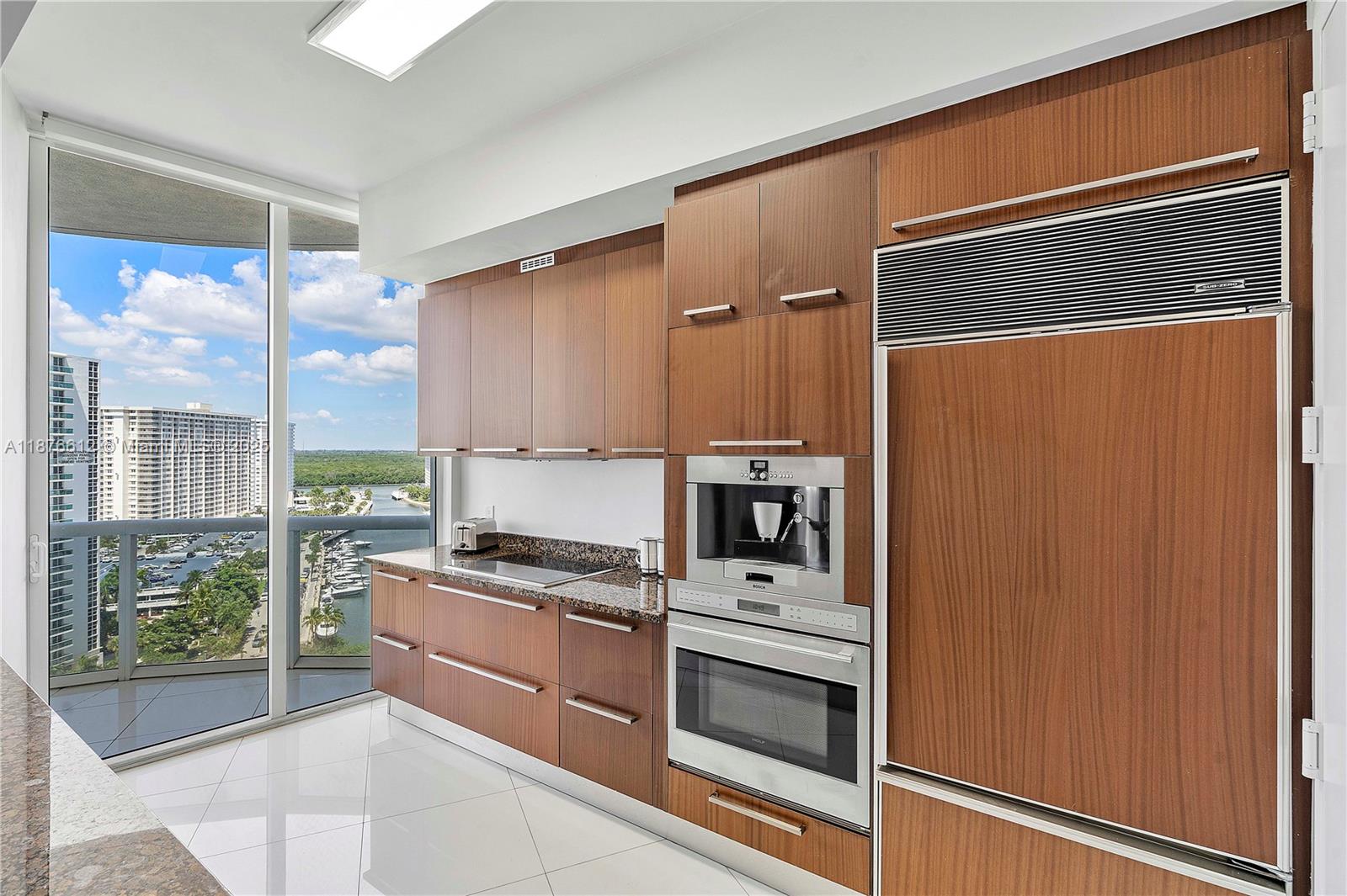 TDR TOWER III CONDO - Residential Lease