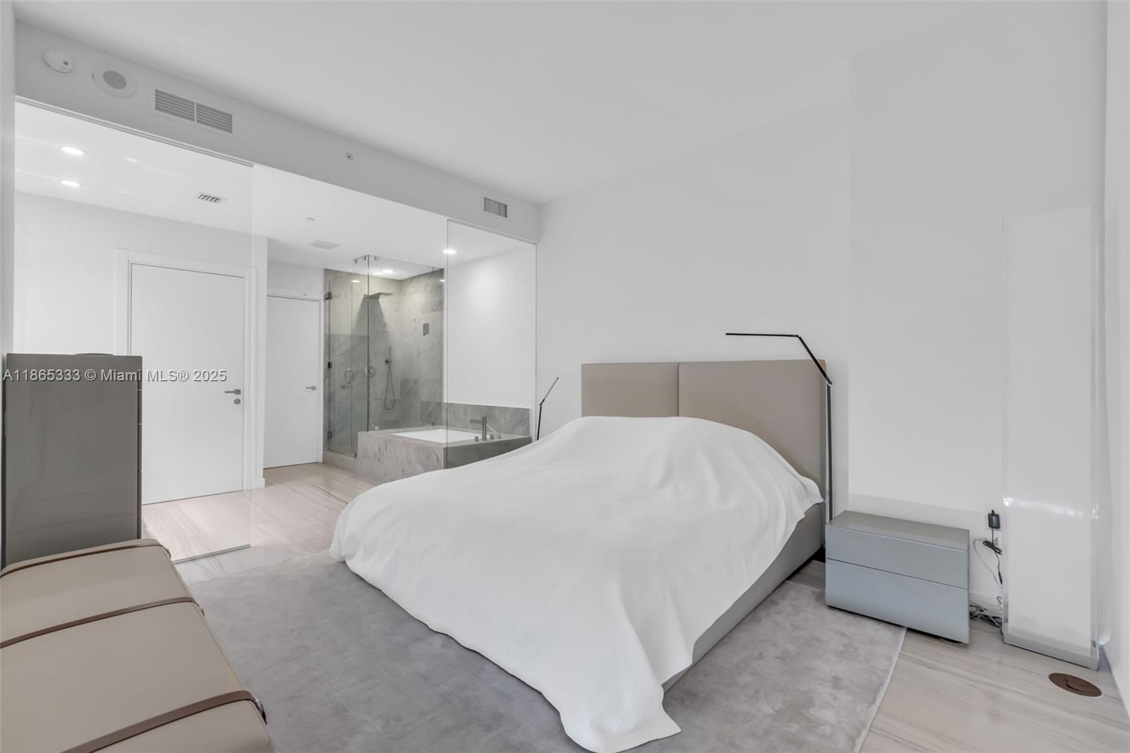 GRAN PARAISO CONDO - Residential