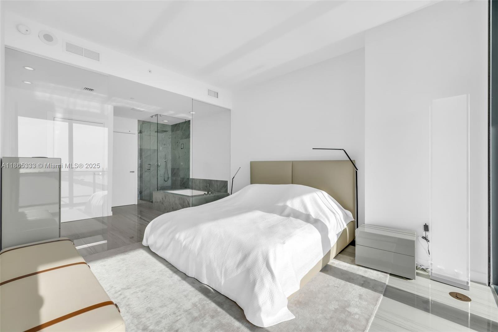 GRAN PARAISO CONDO - Residential