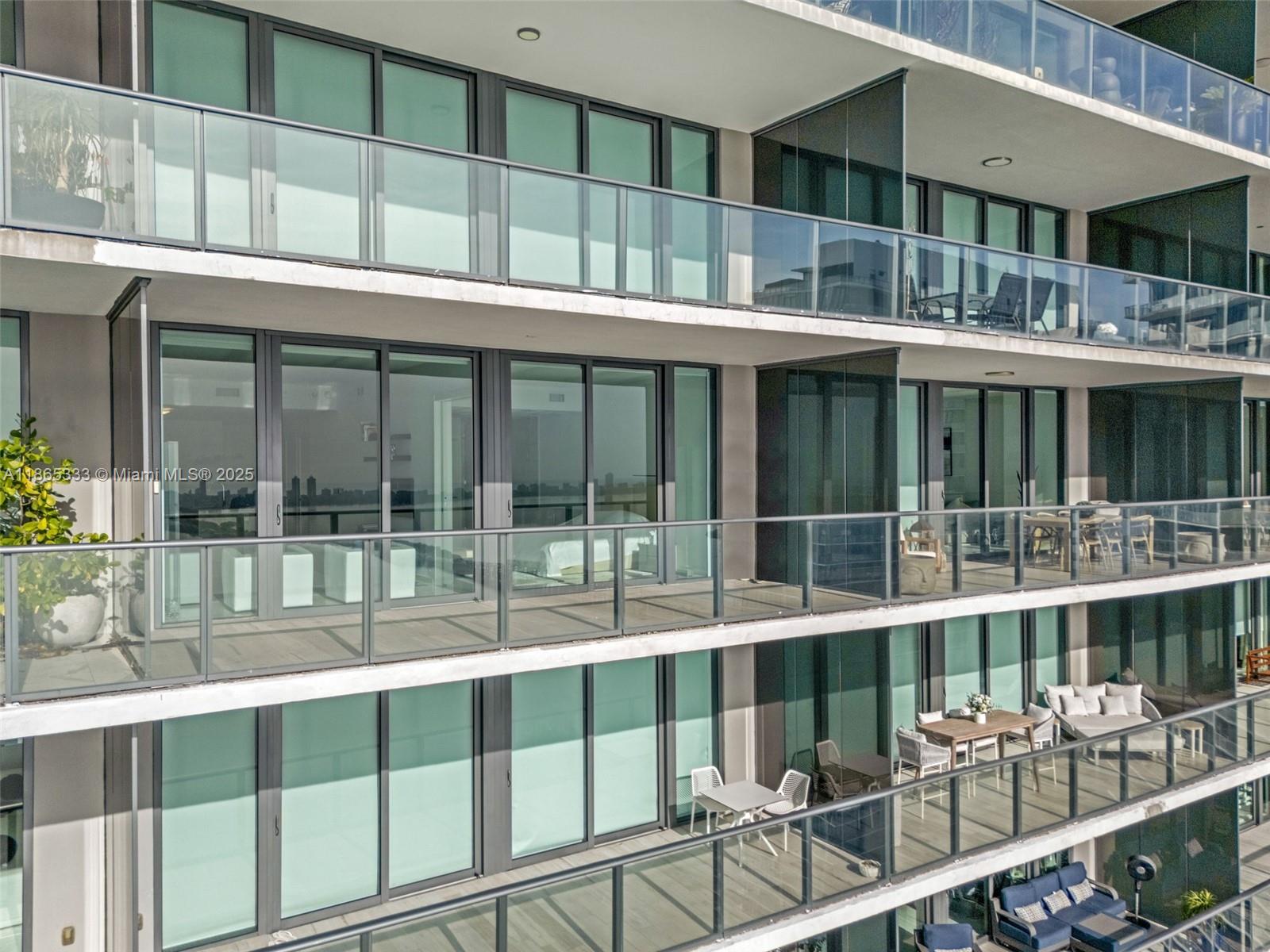 GRAN PARAISO CONDO - Residential