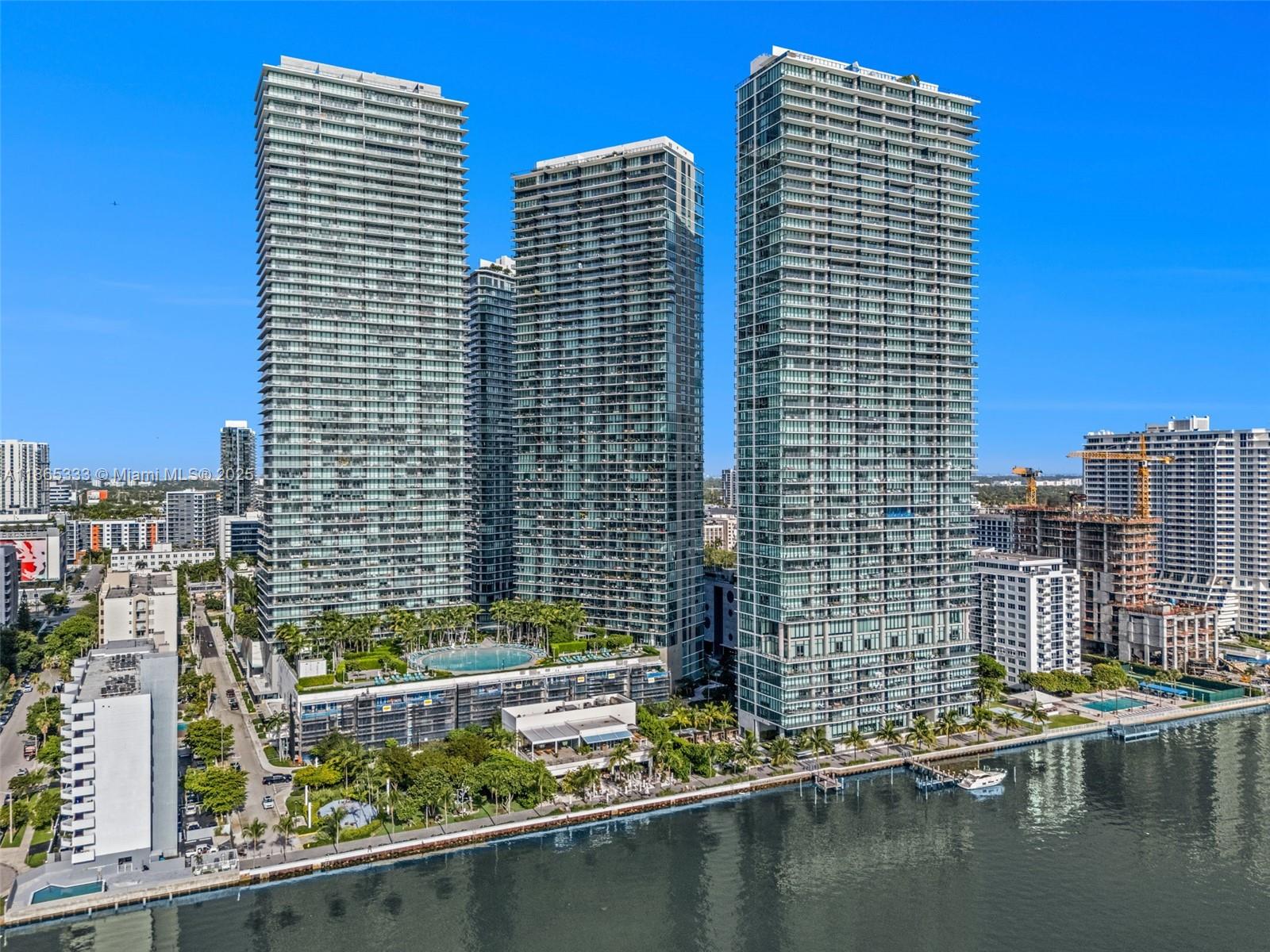 GRAN PARAISO CONDO - Residential