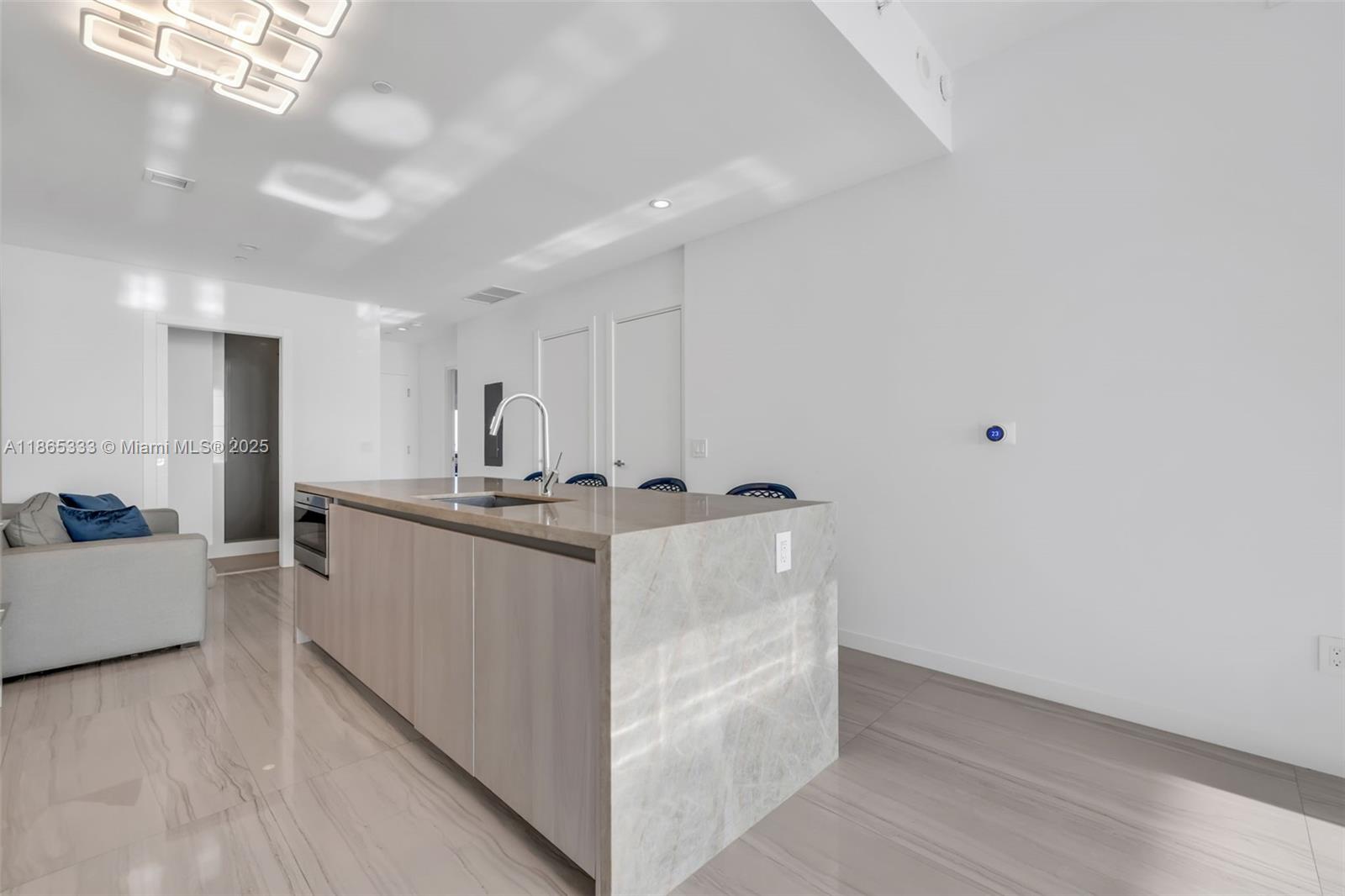 GRAN PARAISO CONDO - Residential