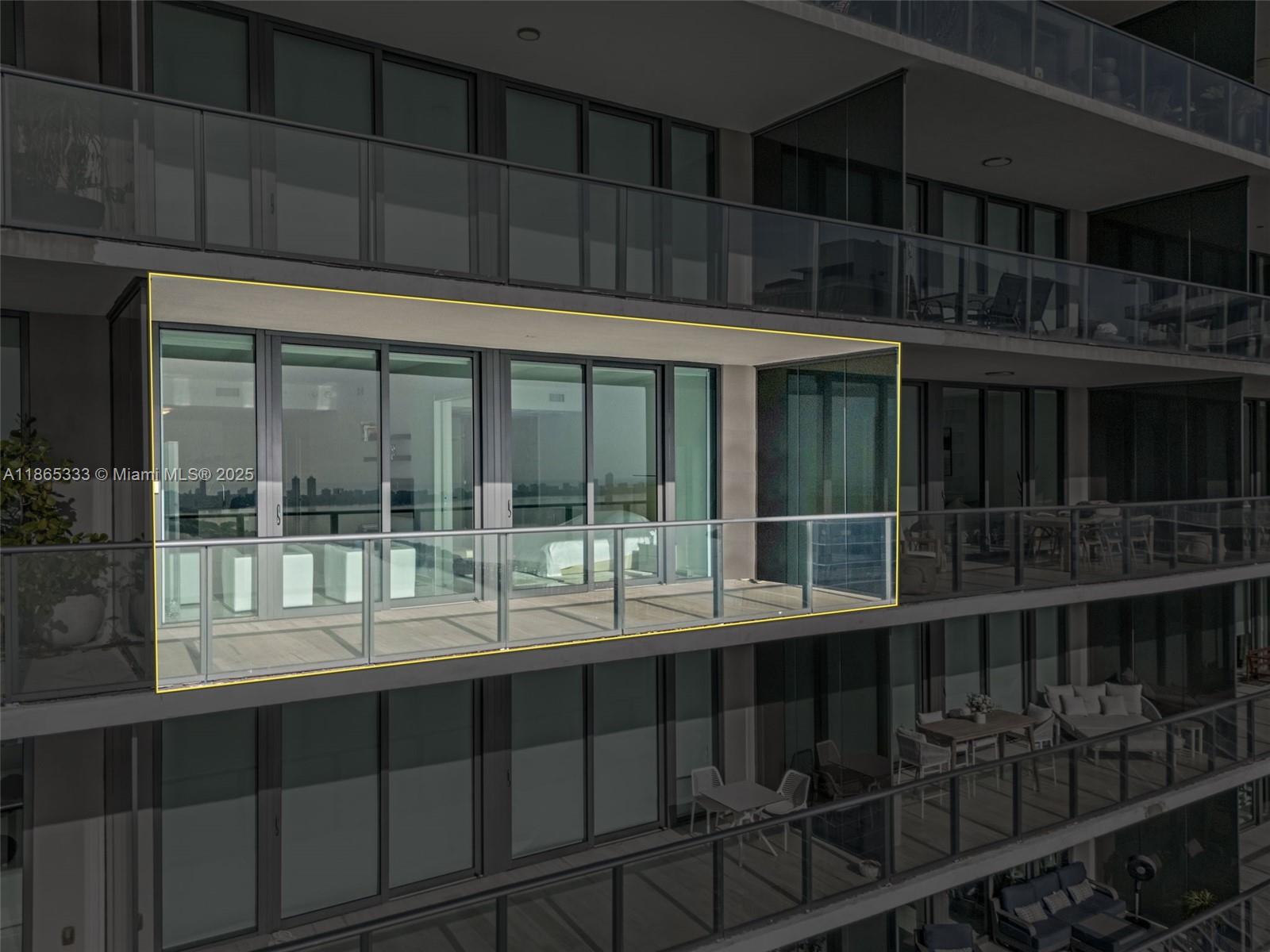 GRAN PARAISO CONDO - Residential