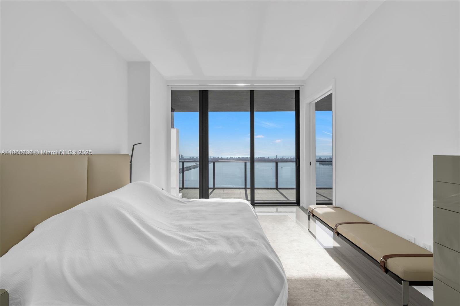 GRAN PARAISO CONDO - Residential