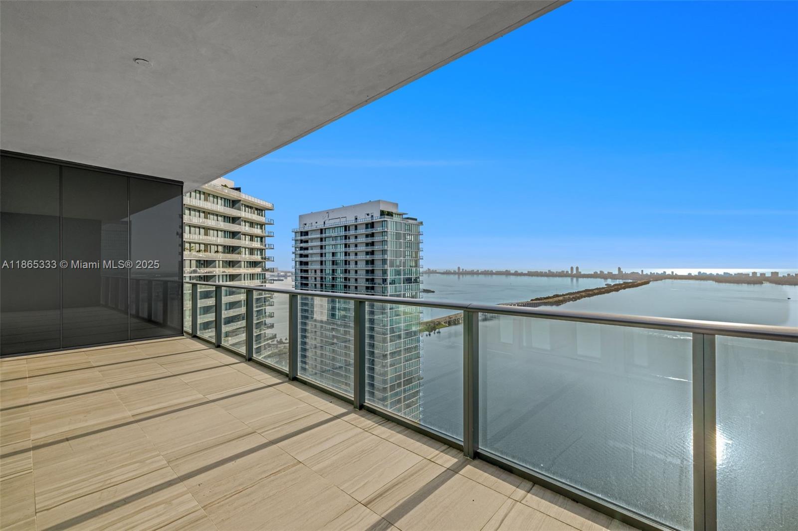 GRAN PARAISO CONDO - Residential