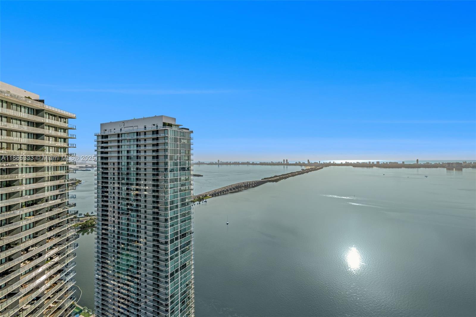 GRAN PARAISO CONDO - Residential