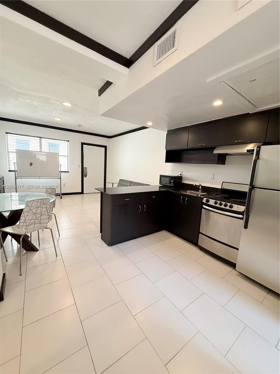 1545 Drexel Ave 422