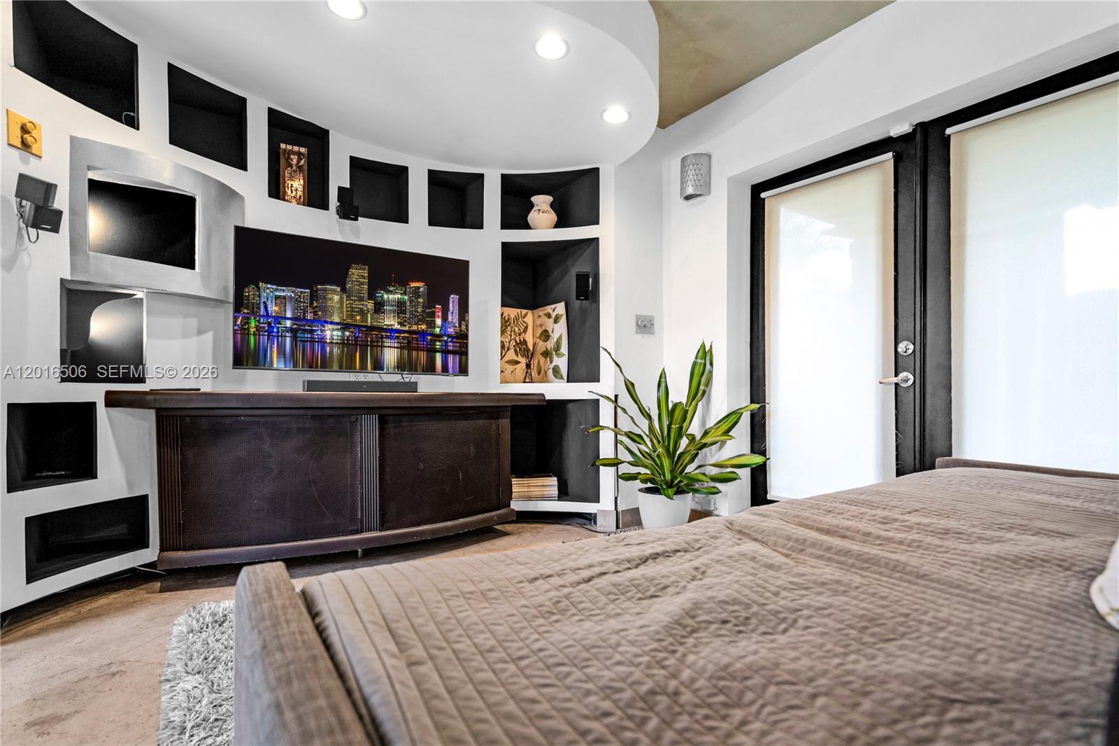 ROYAL PALM ACRES FIRST SE - Residential Lease