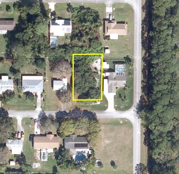 Great opportunity to own land in the highly desirable Lakewood Park neighborhood to build now or in the future! This 0.24-acre vacant lot offers endless possibilities. Enjoy a variety of community amenities, including baseball and soccer fields, playgrounds, tennis courts, basketball courts, walking trails, lakes, and more! The Lakewood Park property owner's association is optional and only $75 a year. Conveniently located 4 minutes from shopping, just 12 minutes from the beach, and 20 minutes from historic downtown areas. Zoned RS-4. Don't miss out on this incredible opportunity!