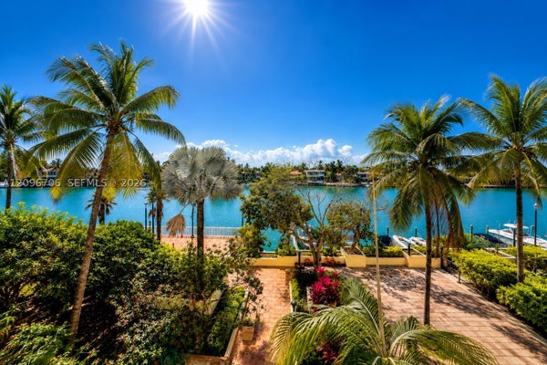 5600 COLLINS AVE APT 4P, MIAMI BEACH, FL 33140 - Image af97f32e4cdaae46ea7d1dbceab67d7a/2217037186