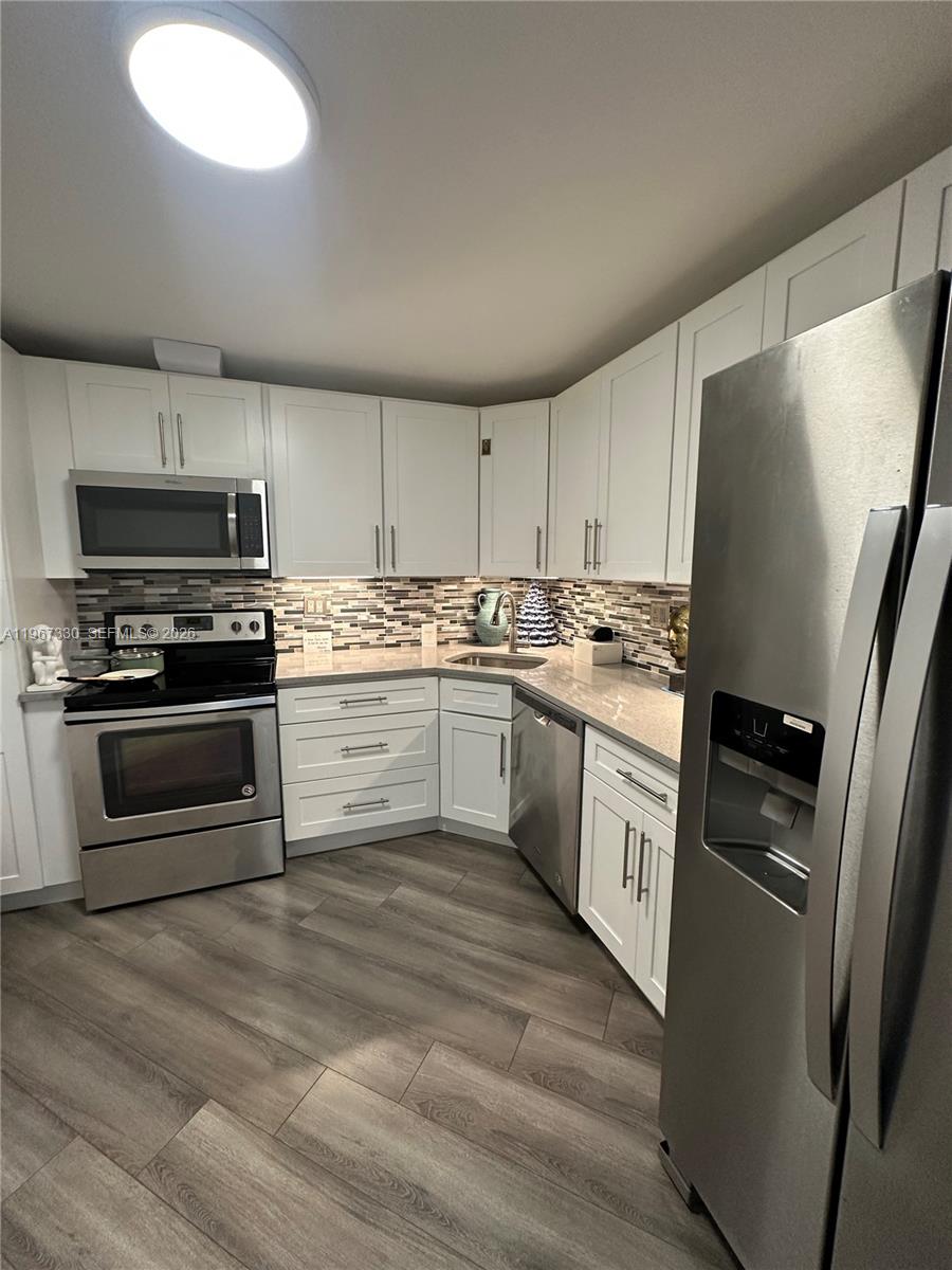 2750 NE 183rd St PH07