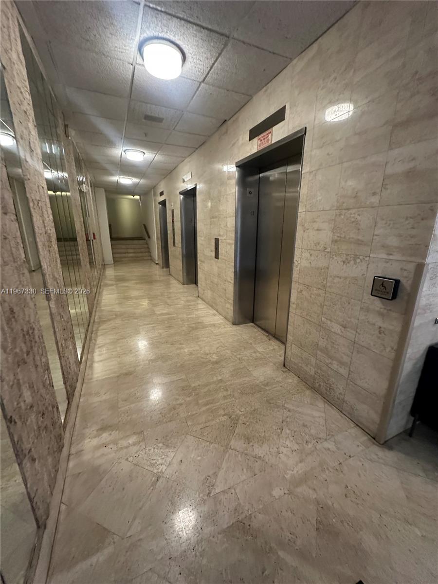 COMMODORE PLAZA CONDO - Residential