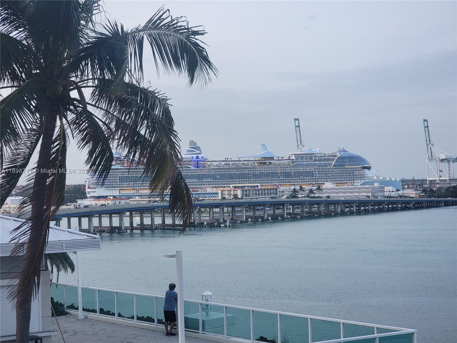 SOUTH BAY CLUB CONDO - Residential Lease