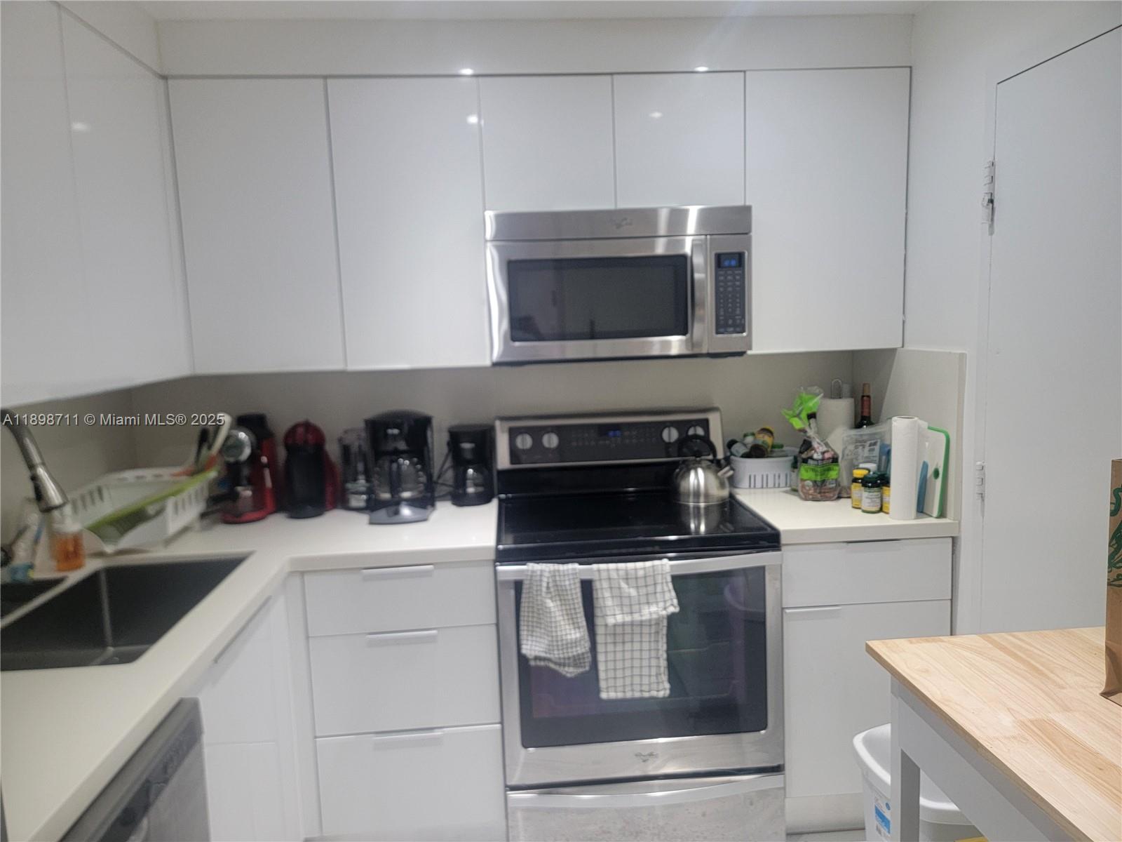 SOUTH BAY CLUB CONDO - Residential Lease