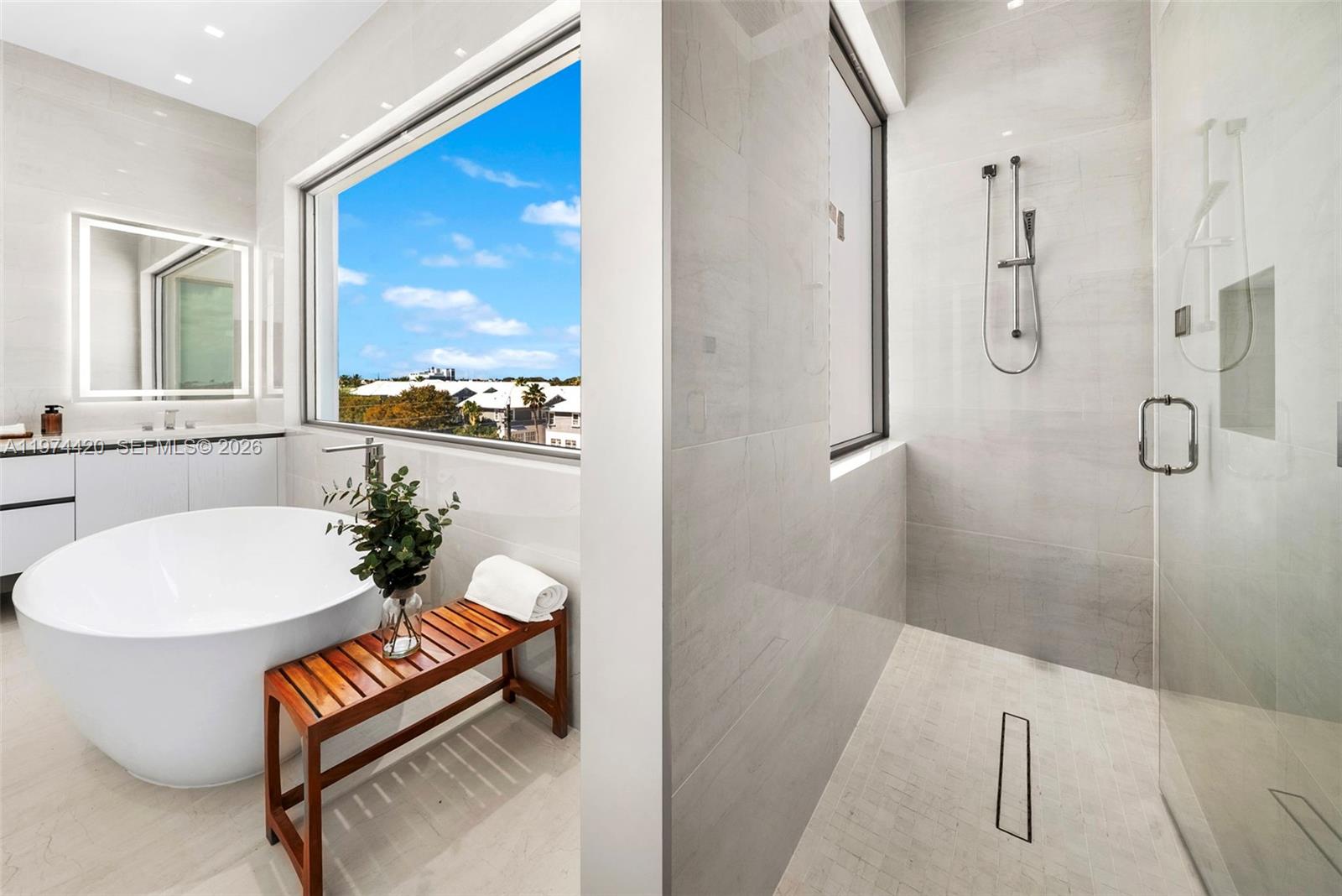 246 NE 6TH AVENUE CONDO - Residential