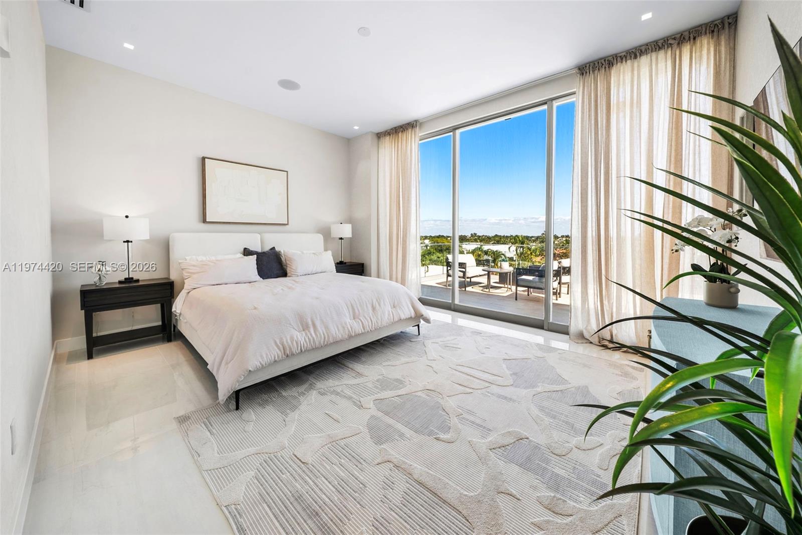 246 NE 6TH AVENUE CONDO - Residential